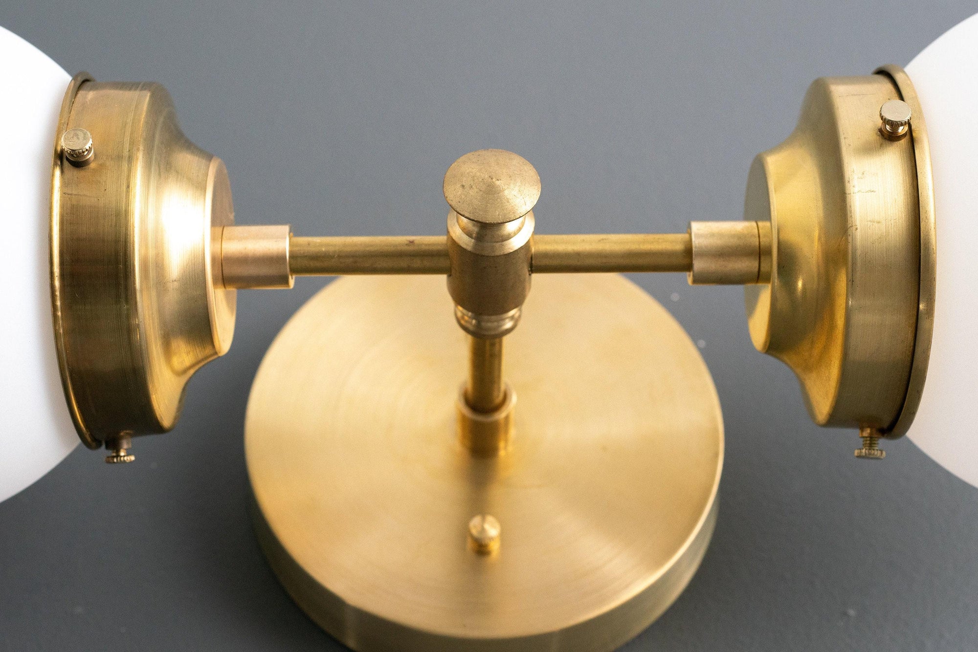 VANITY LIGHT MODEL NO. 2599