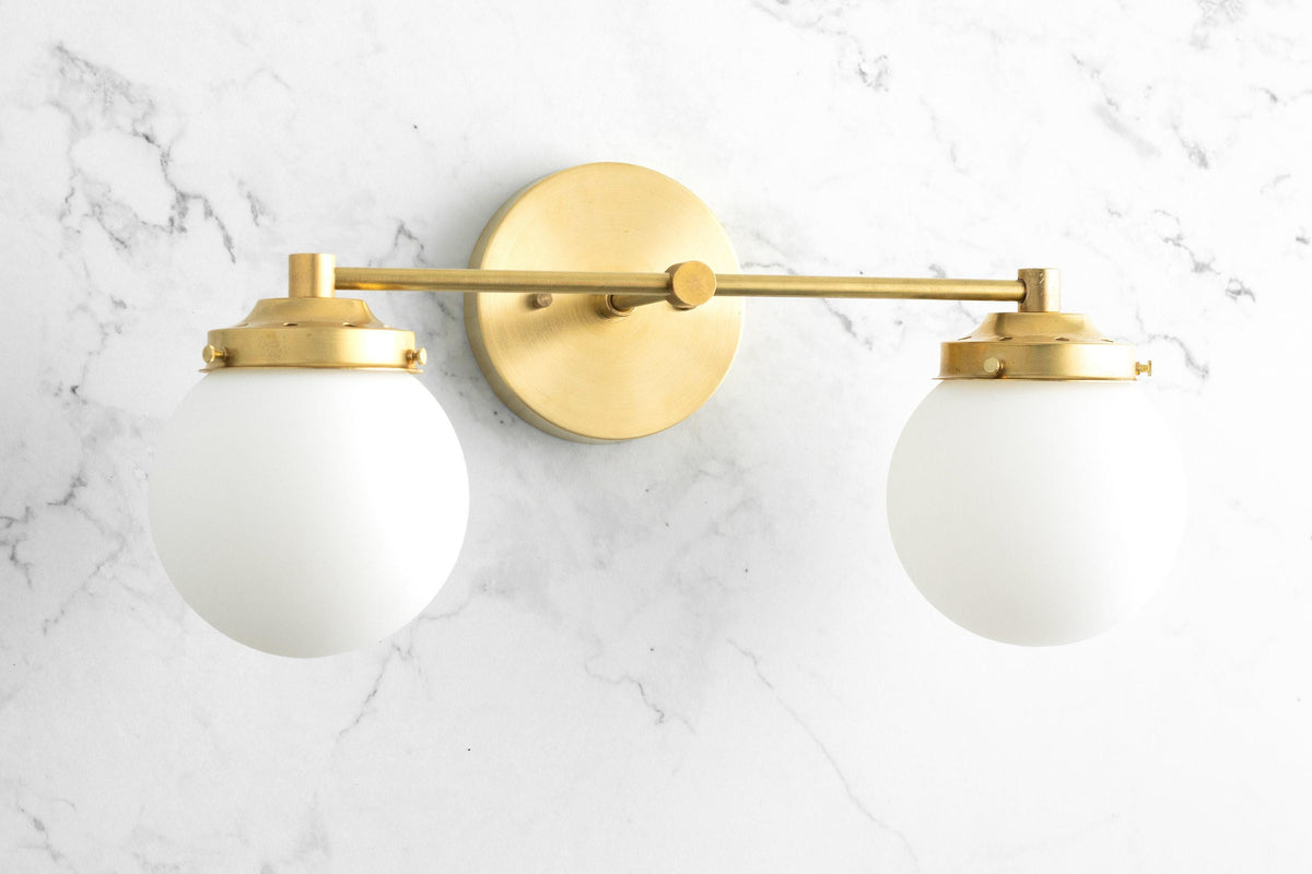 VANITY LIGHT MODEL NO. 2424