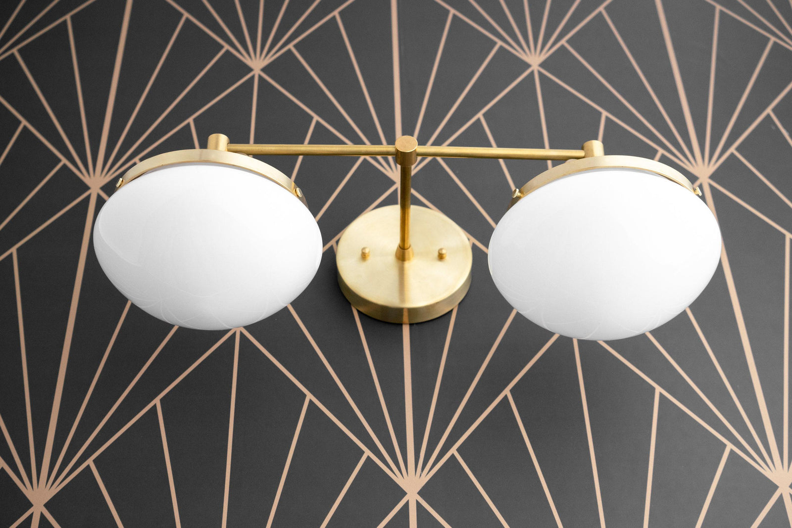 VANITY LIGHT MODEL NO. 2447