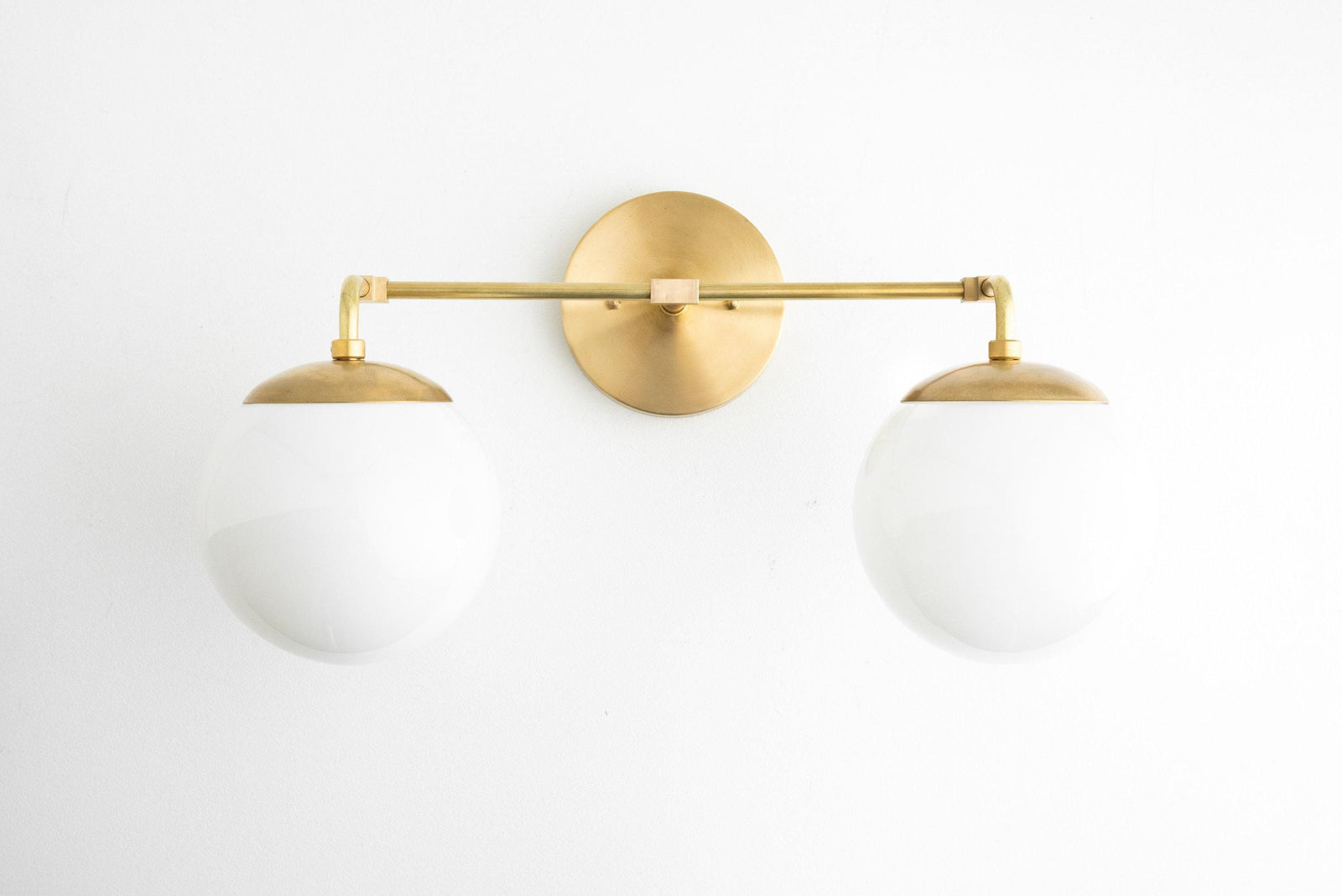 VANITY LIGHT MODEL NO. 7615