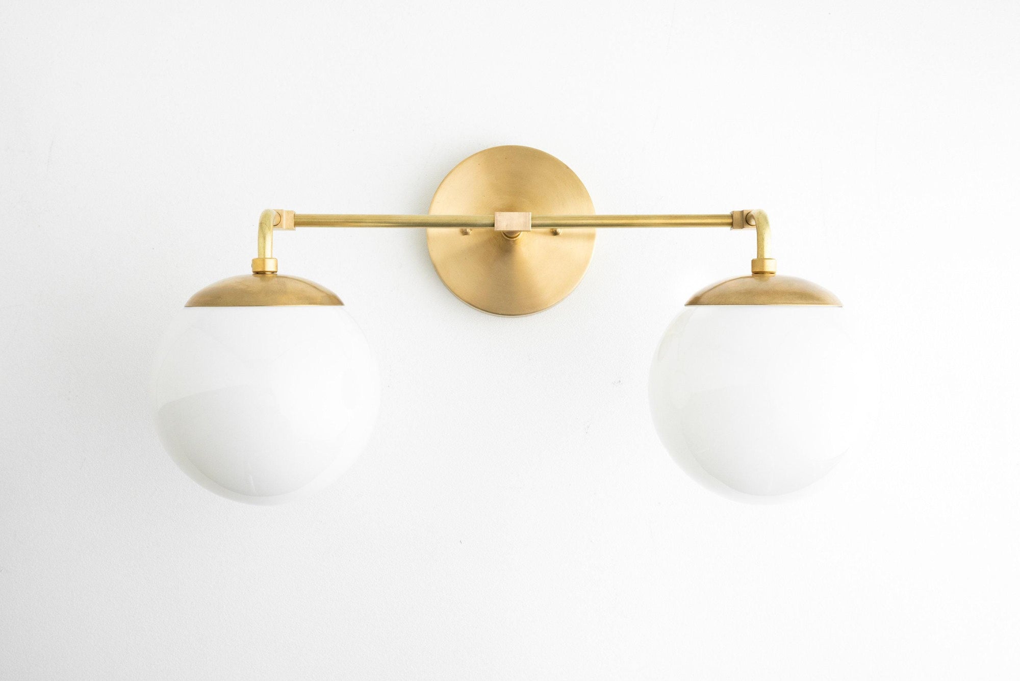 VANITY LIGHT MODEL NO. 7615