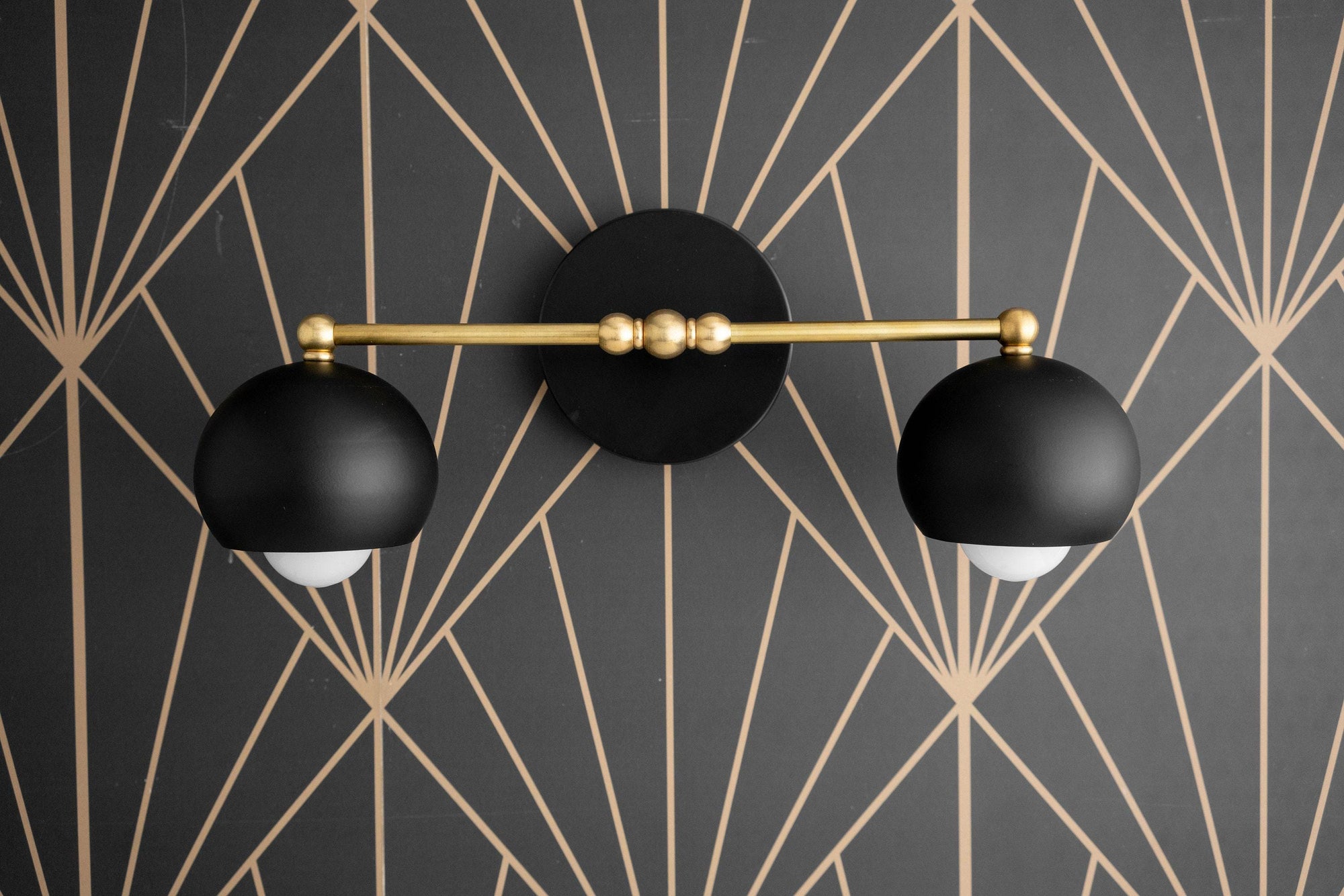 VANITY LIGHT MODEL NO. 4420