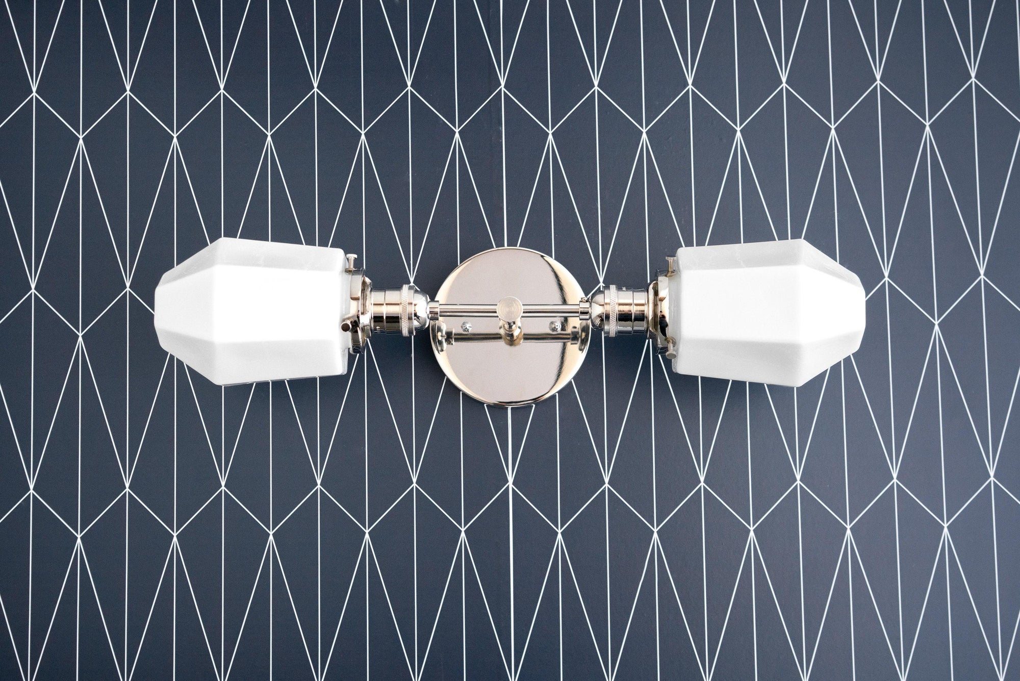 VANITY LIGHT MODEL NO. 6679