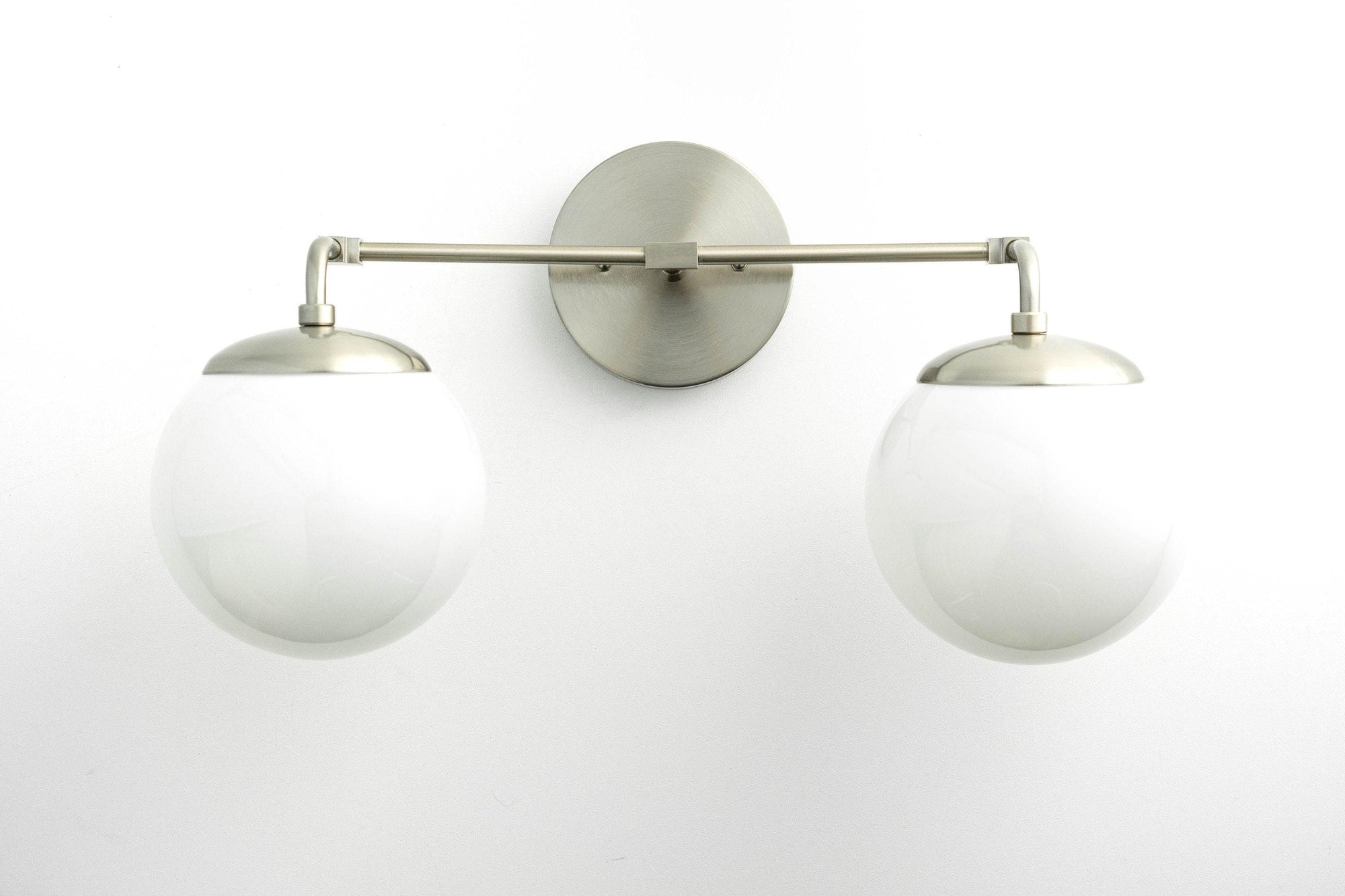 VANITY LIGHT MODEL NO. 7615