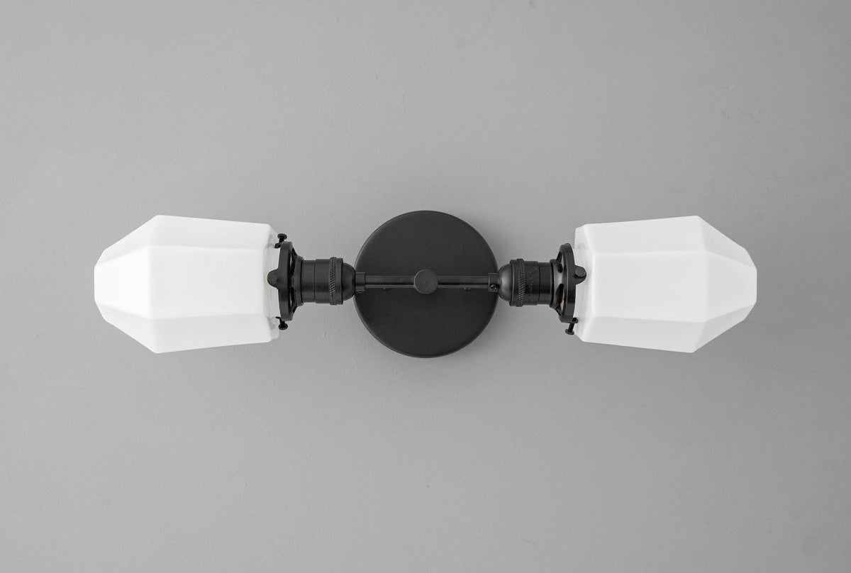 VANITY LIGHT MODEL NO. 6679