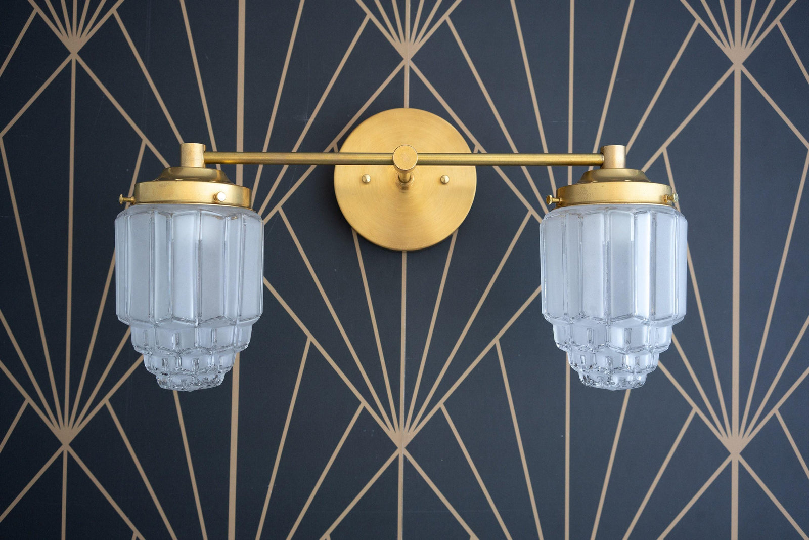 VANITY LIGHT MODEL NO. 9777