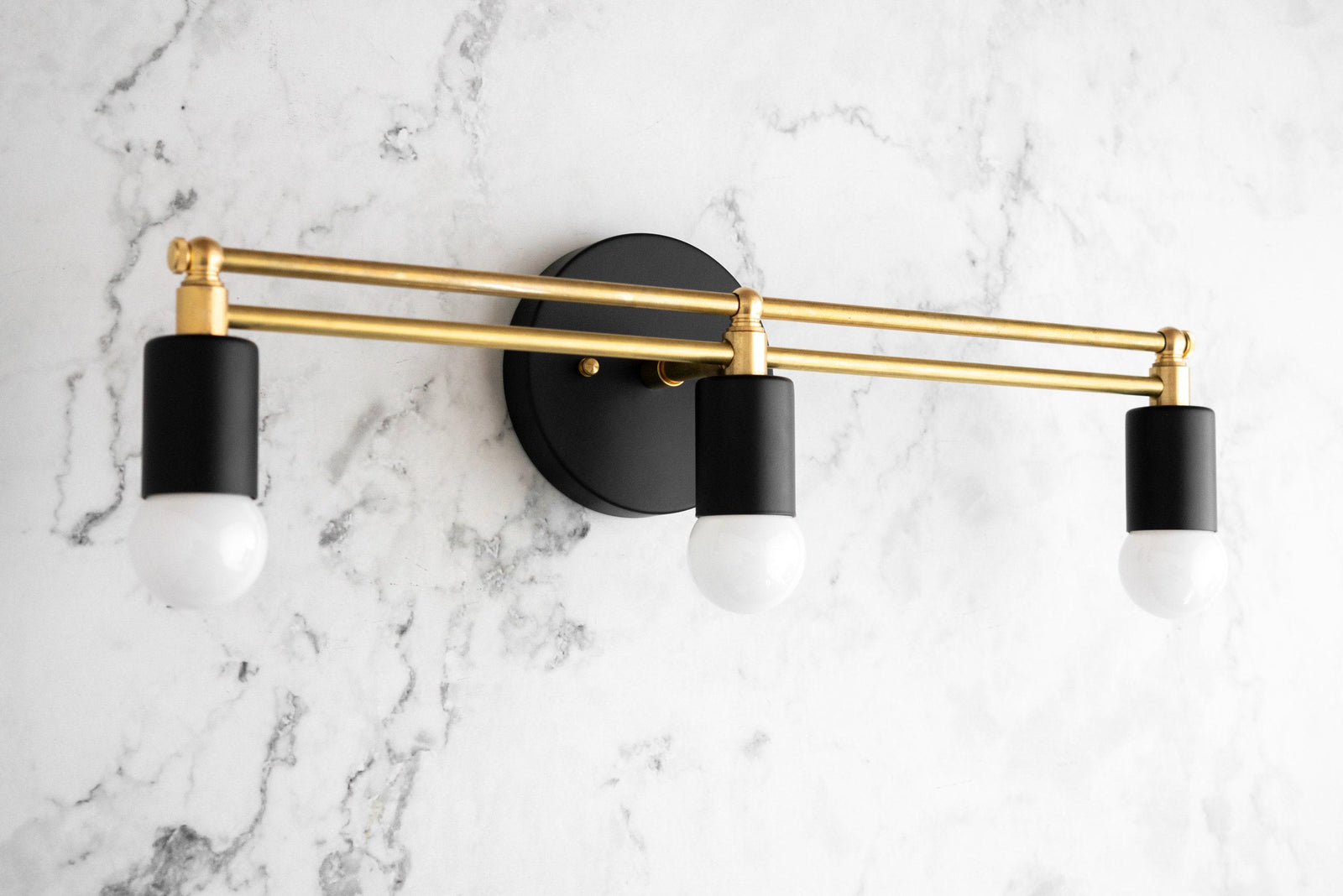 VANITY LIGHT MODEL NO. 8256