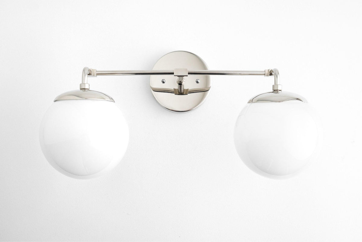 VANITY LIGHT MODEL NO. 7615