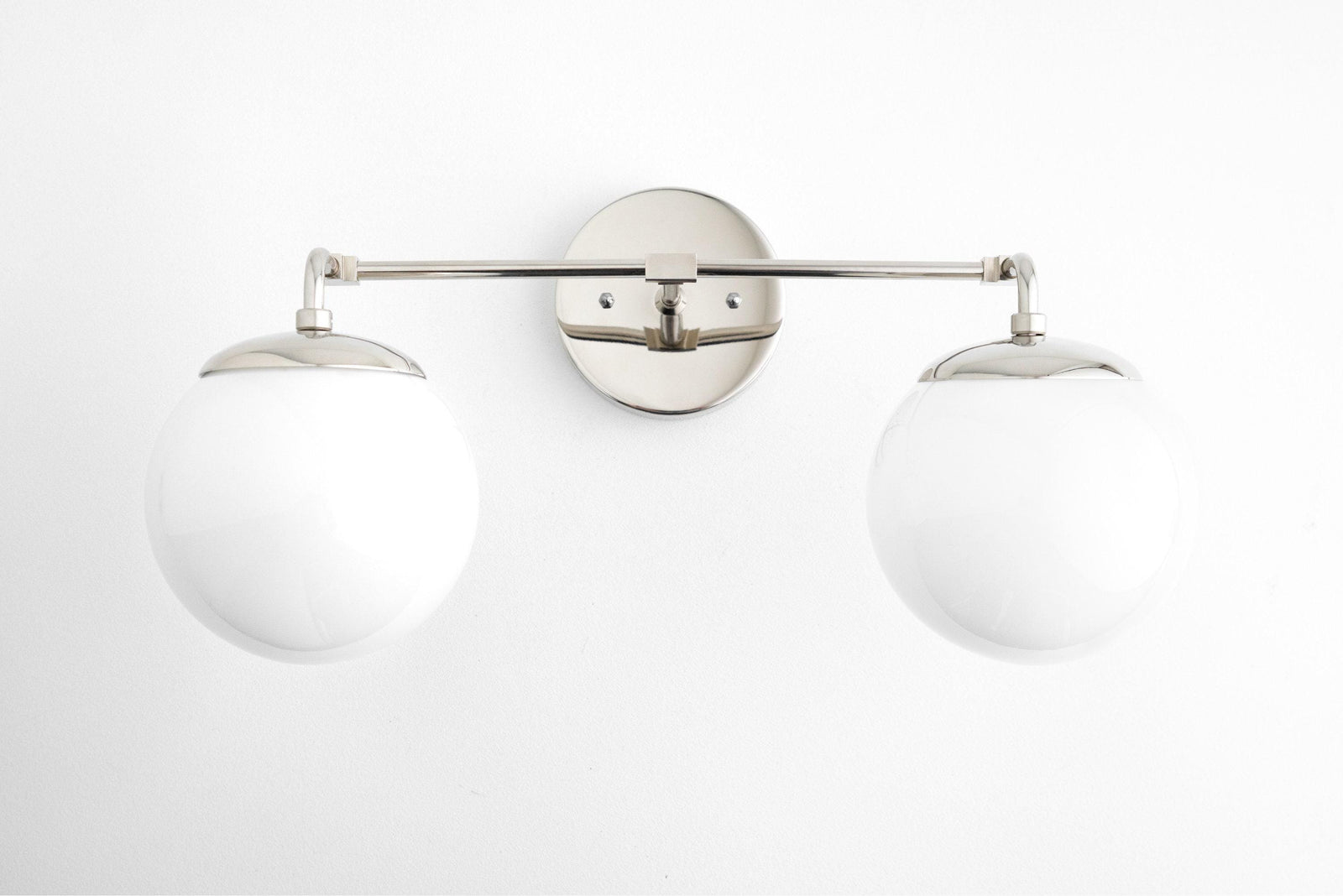 VANITY LIGHT MODEL NO. 7615