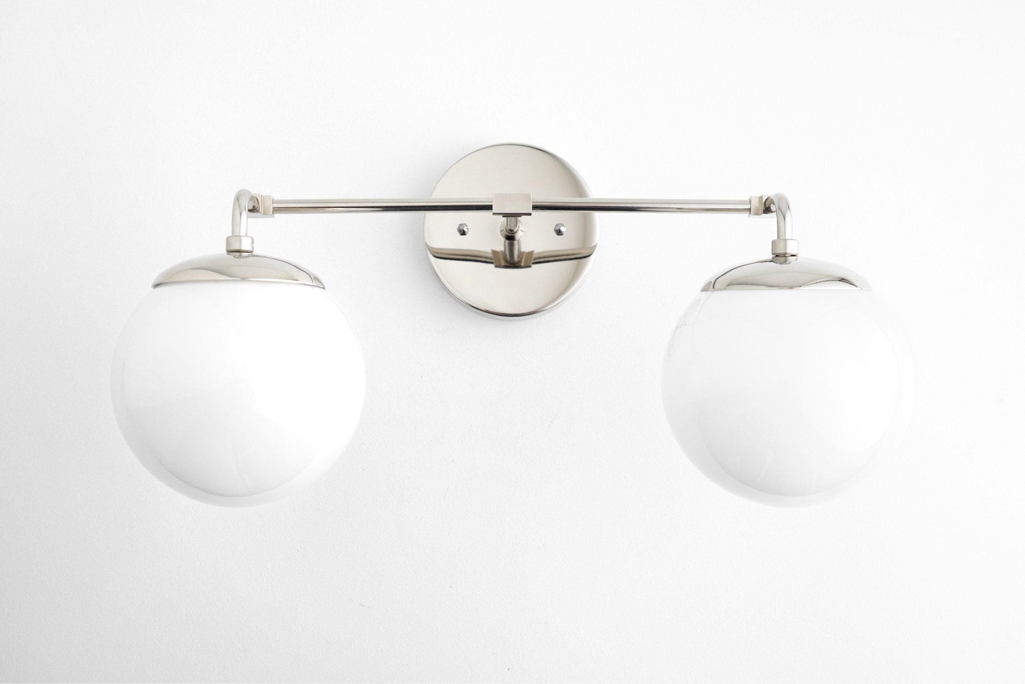 VANITY LIGHT MODEL NO. 7615