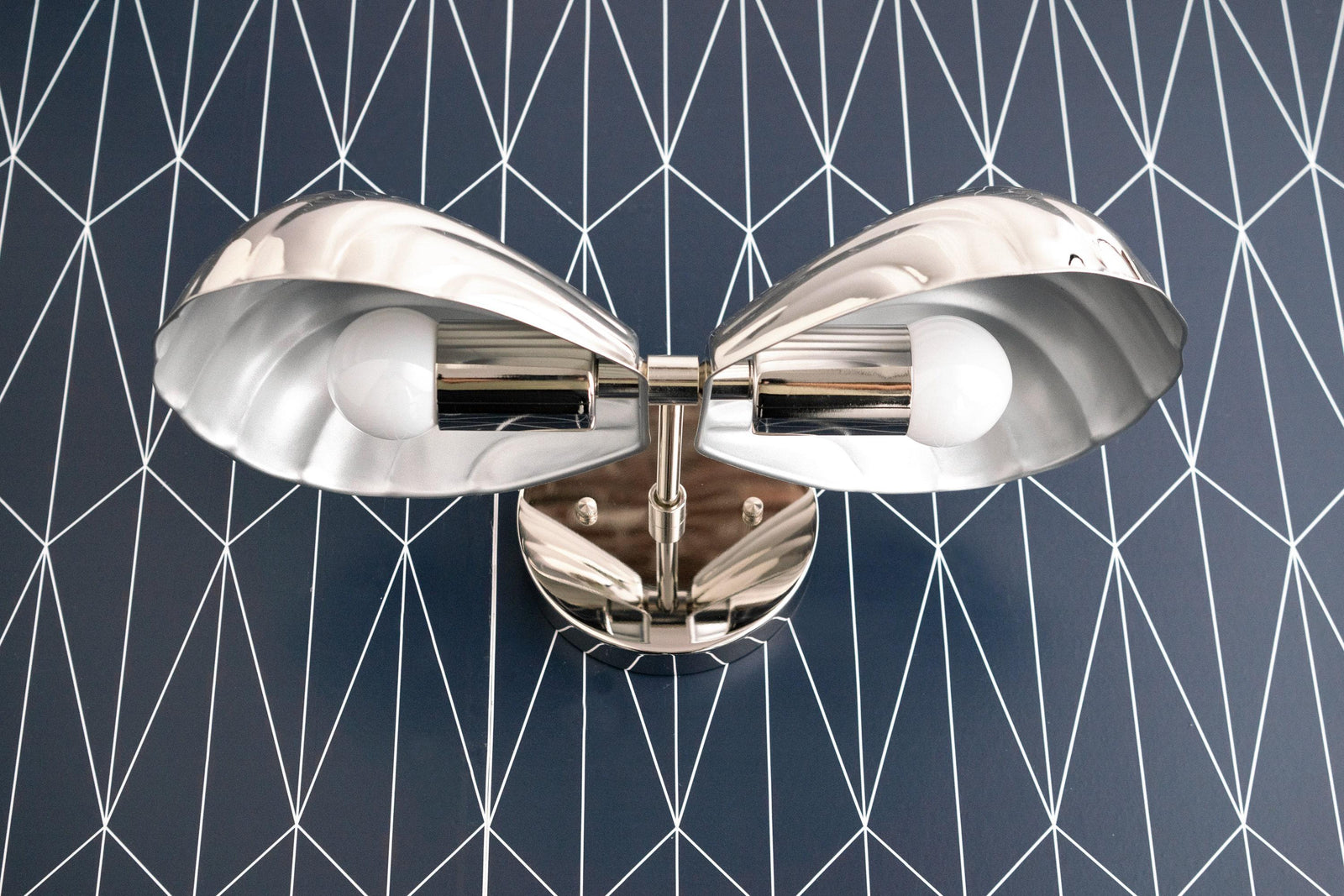 VANITY LIGHT MODEL NO. 0212