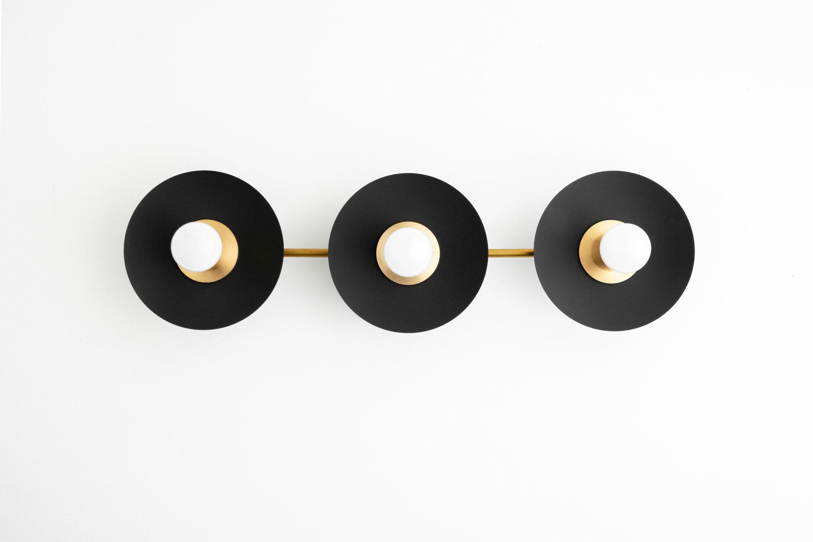 VANITY LIGHT MODEL NO. 2681