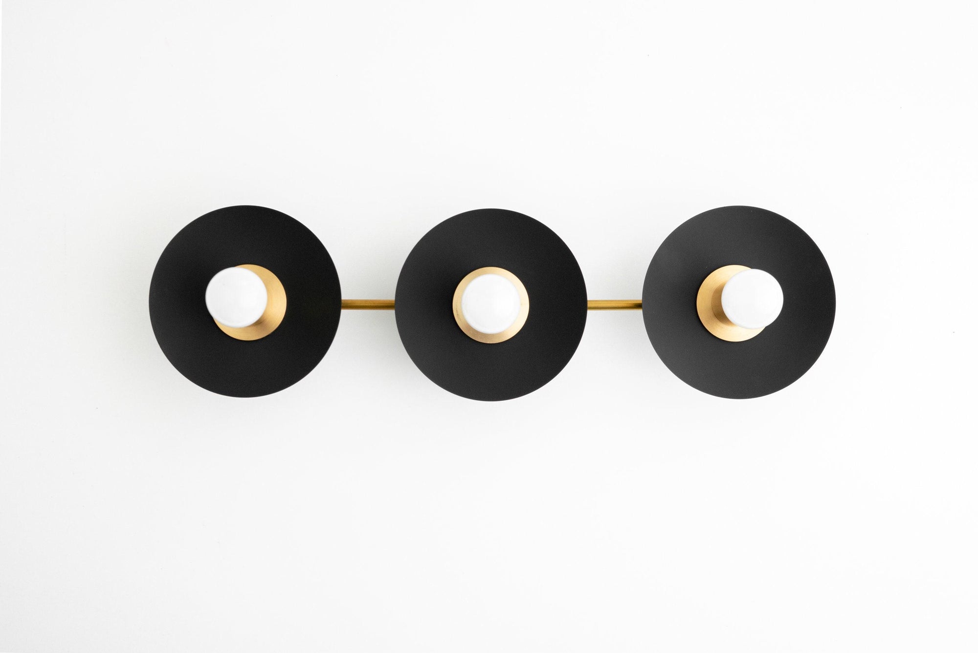 VANITY LIGHT MODEL NO. 2681