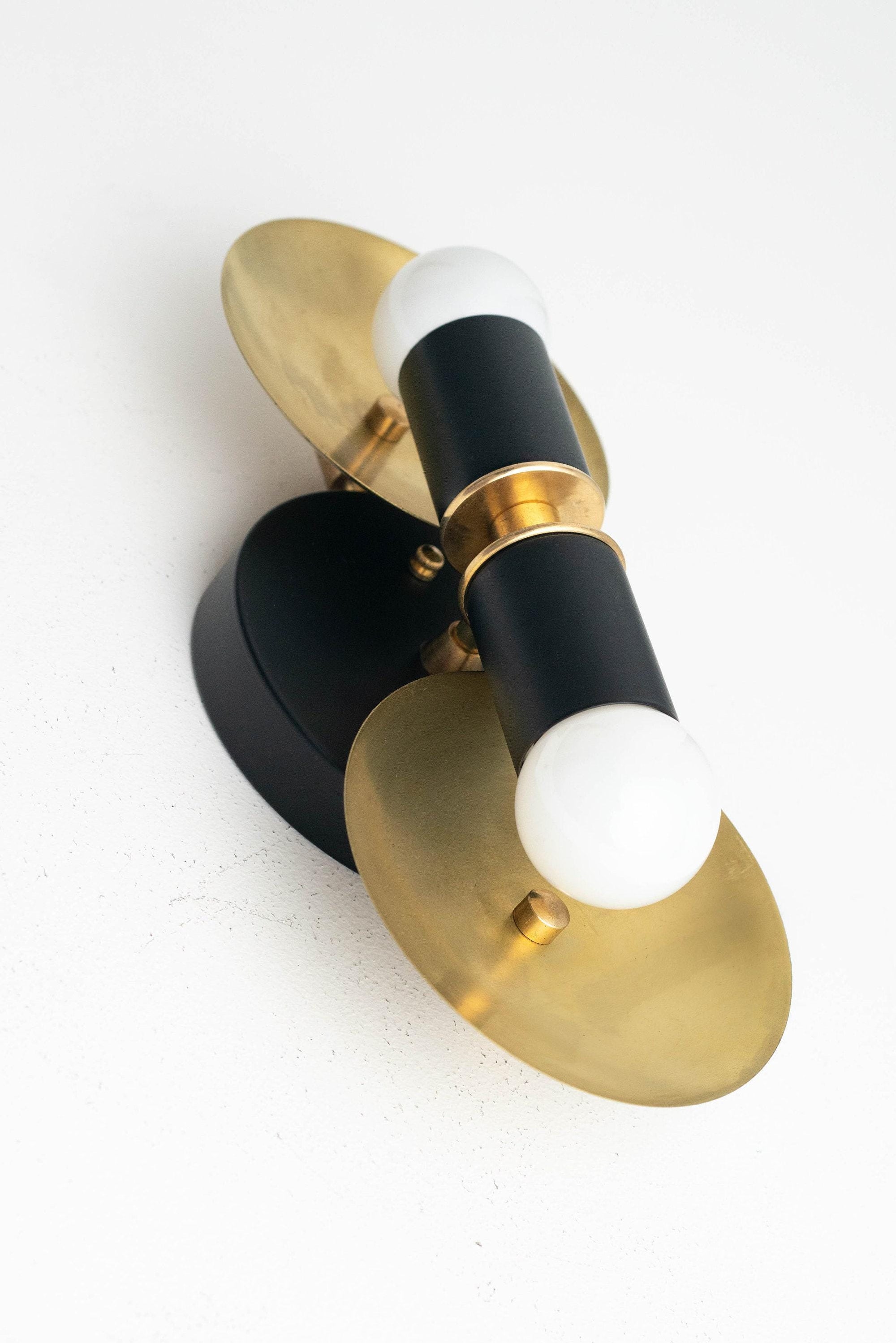 VANITY LIGHT MODEL NO. 5844