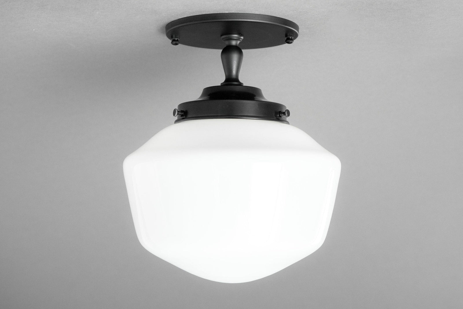 CEILING LIGHT MODEL NO. 7867