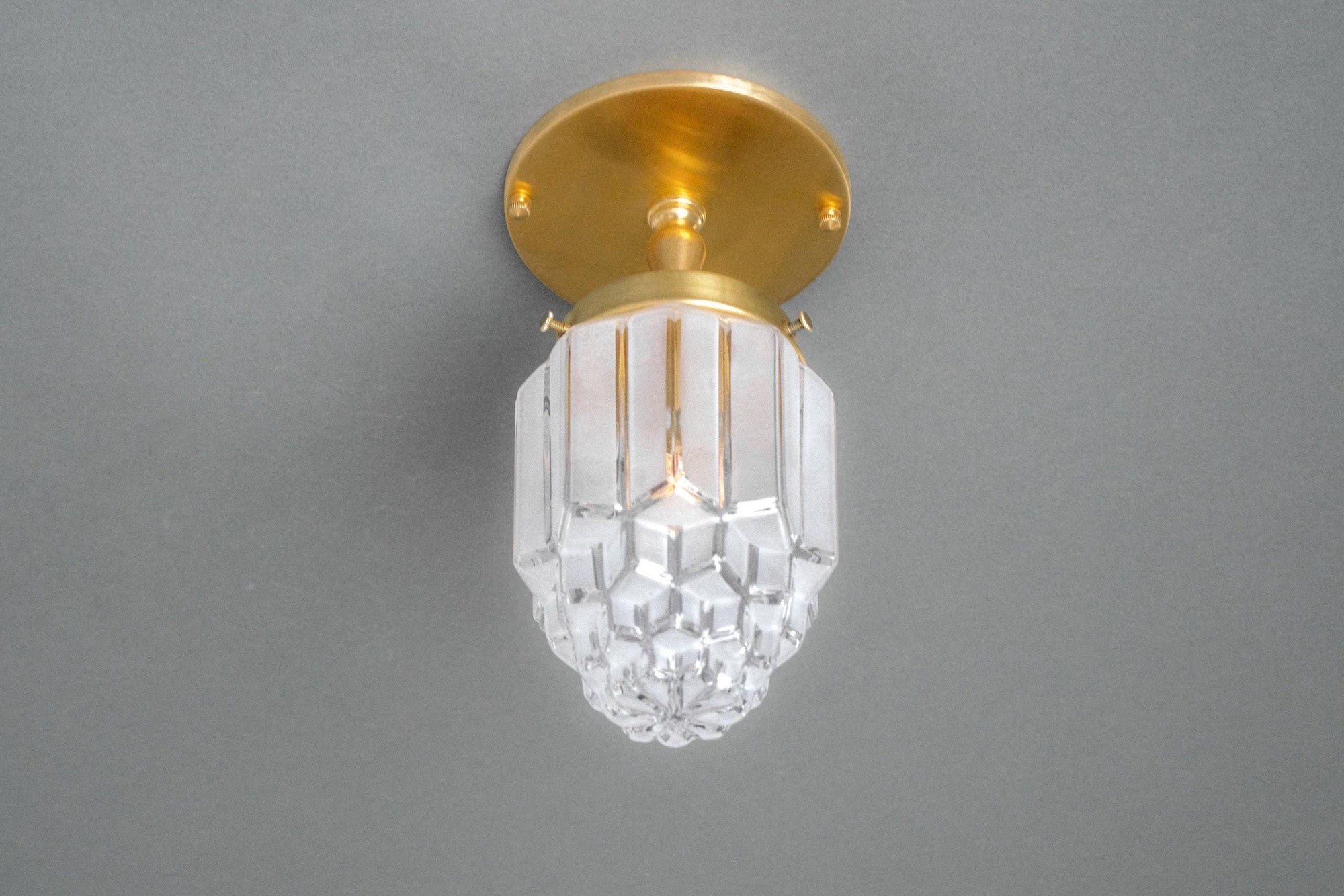 CEILING LIGHT MODEL NO. 7466