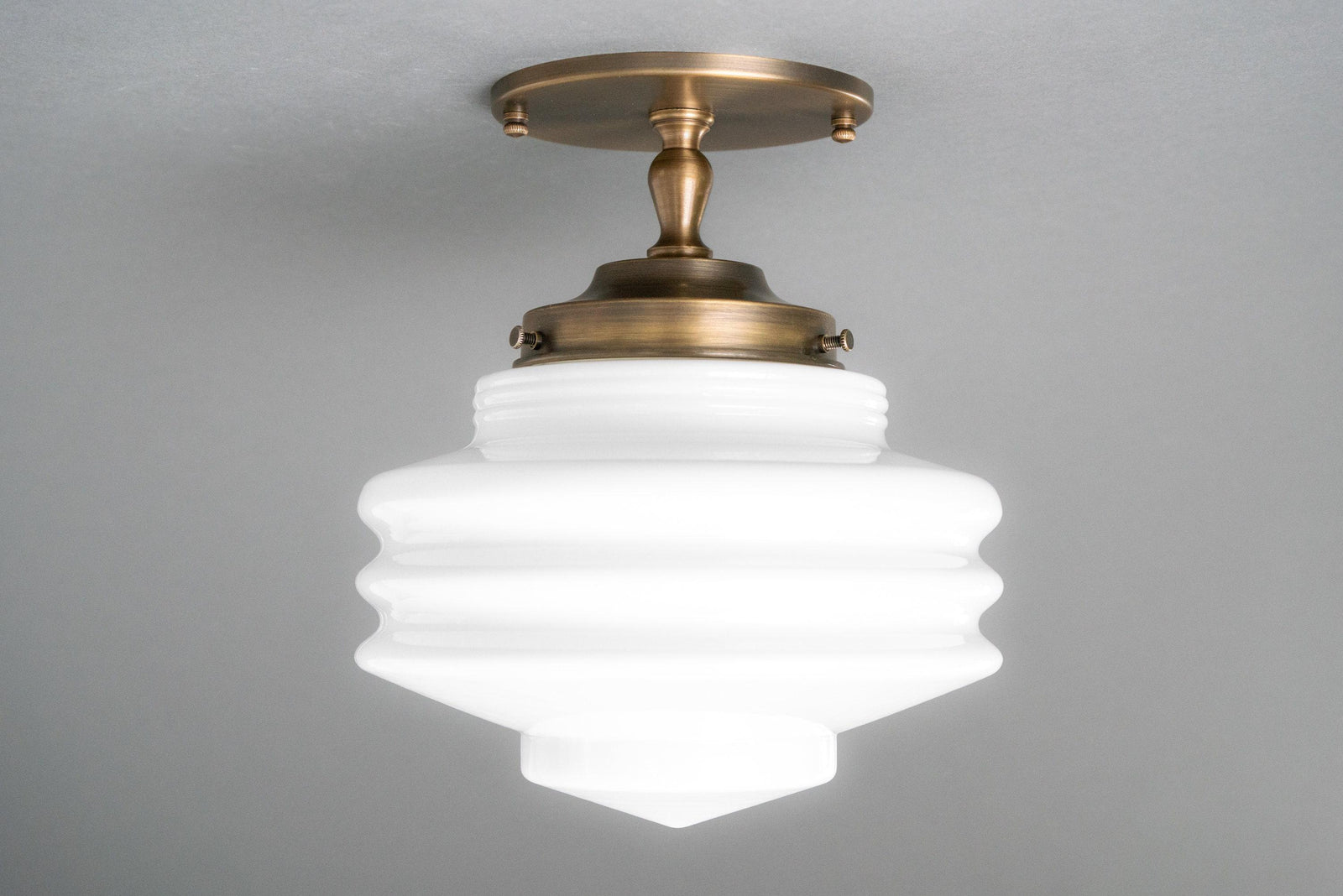 CEILING LIGHT MODEL NO. 0520
