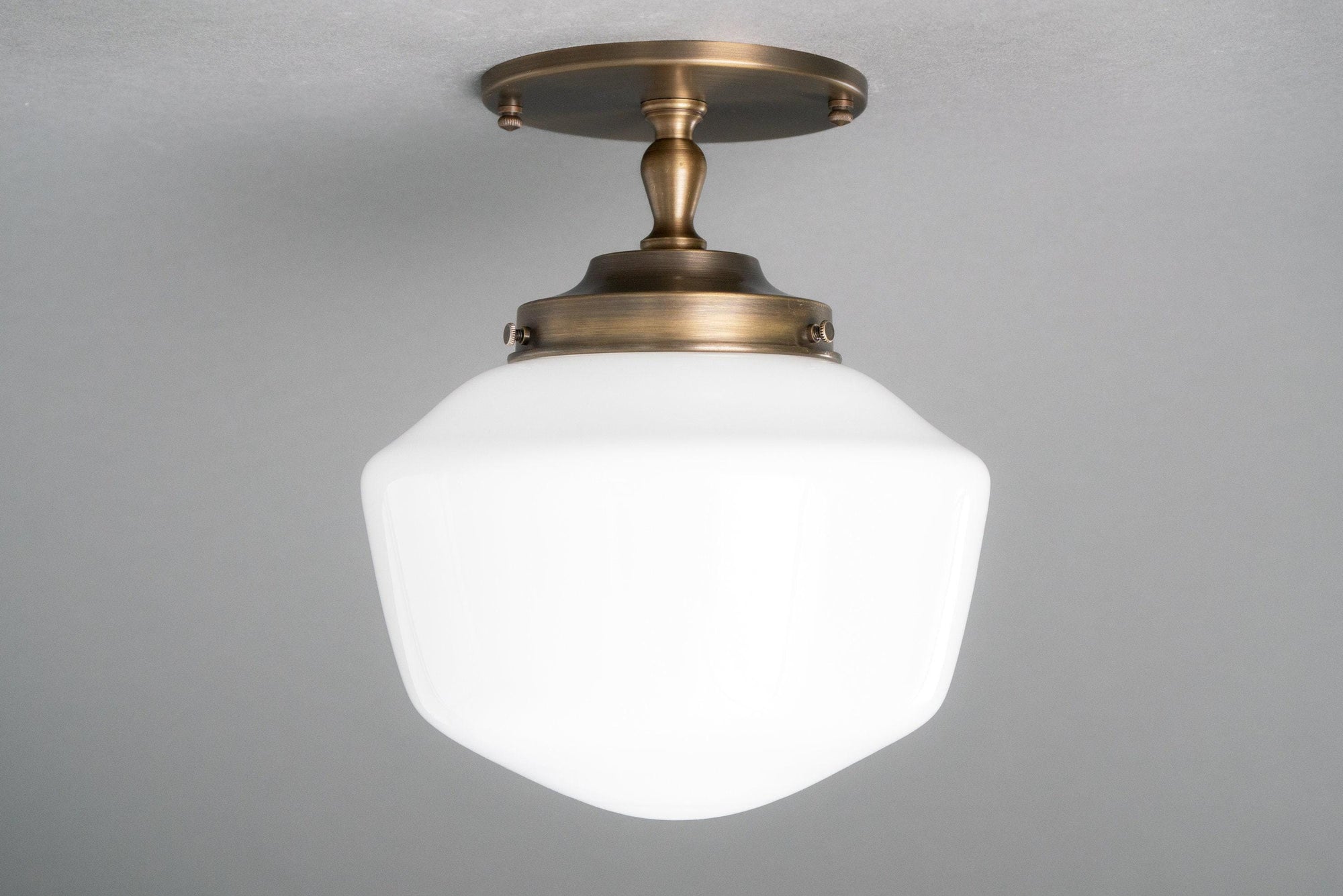 CEILING LIGHT MODEL NO. 7867