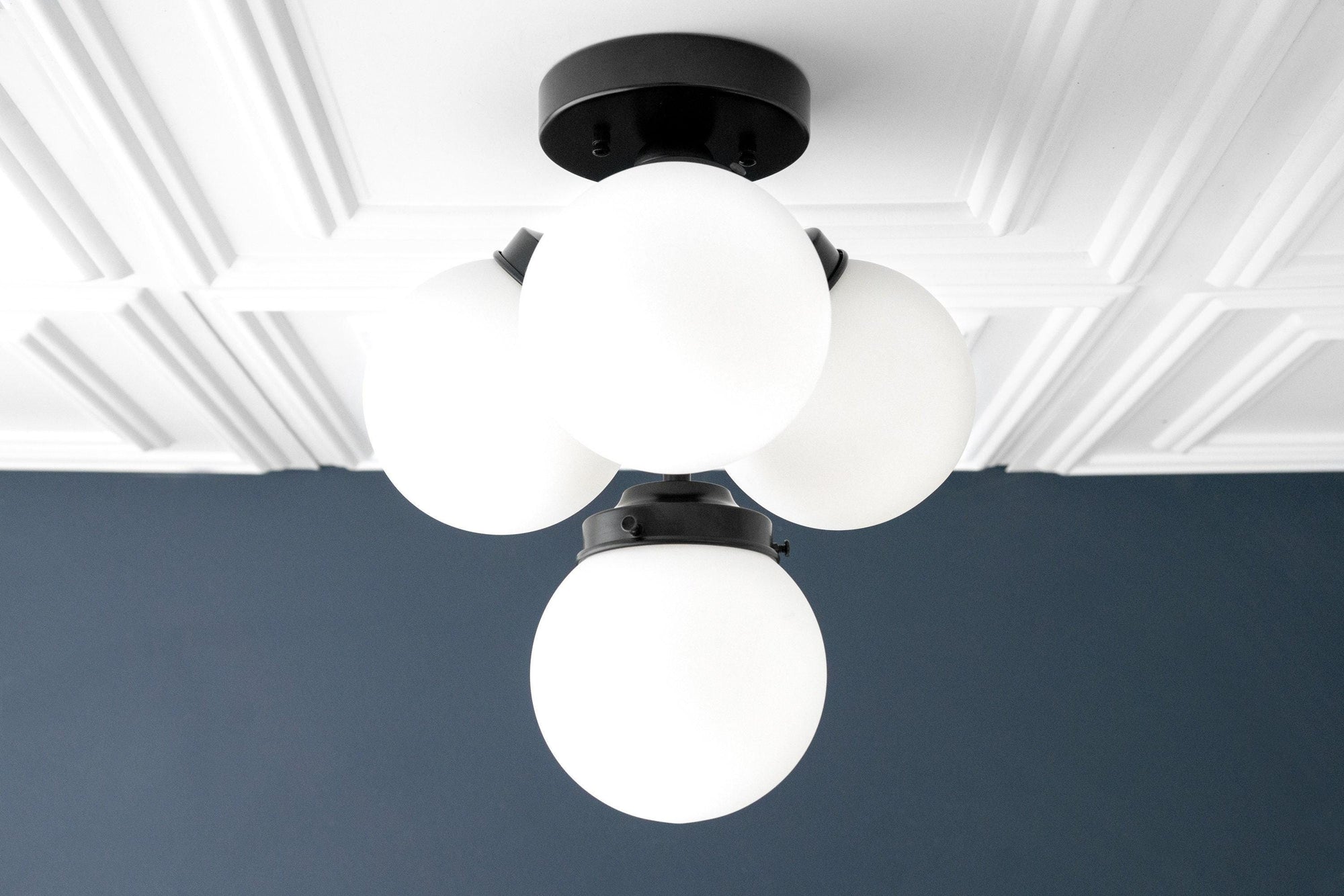 CEILING LIGHT MODEL NO. 6641