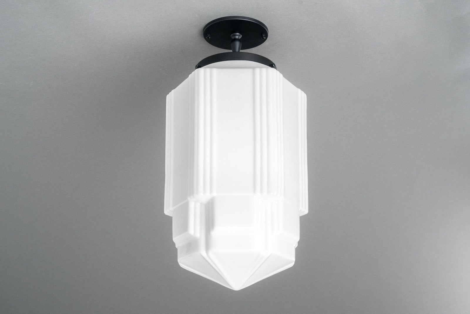 CEILING LIGHT MODEL NO. 9716