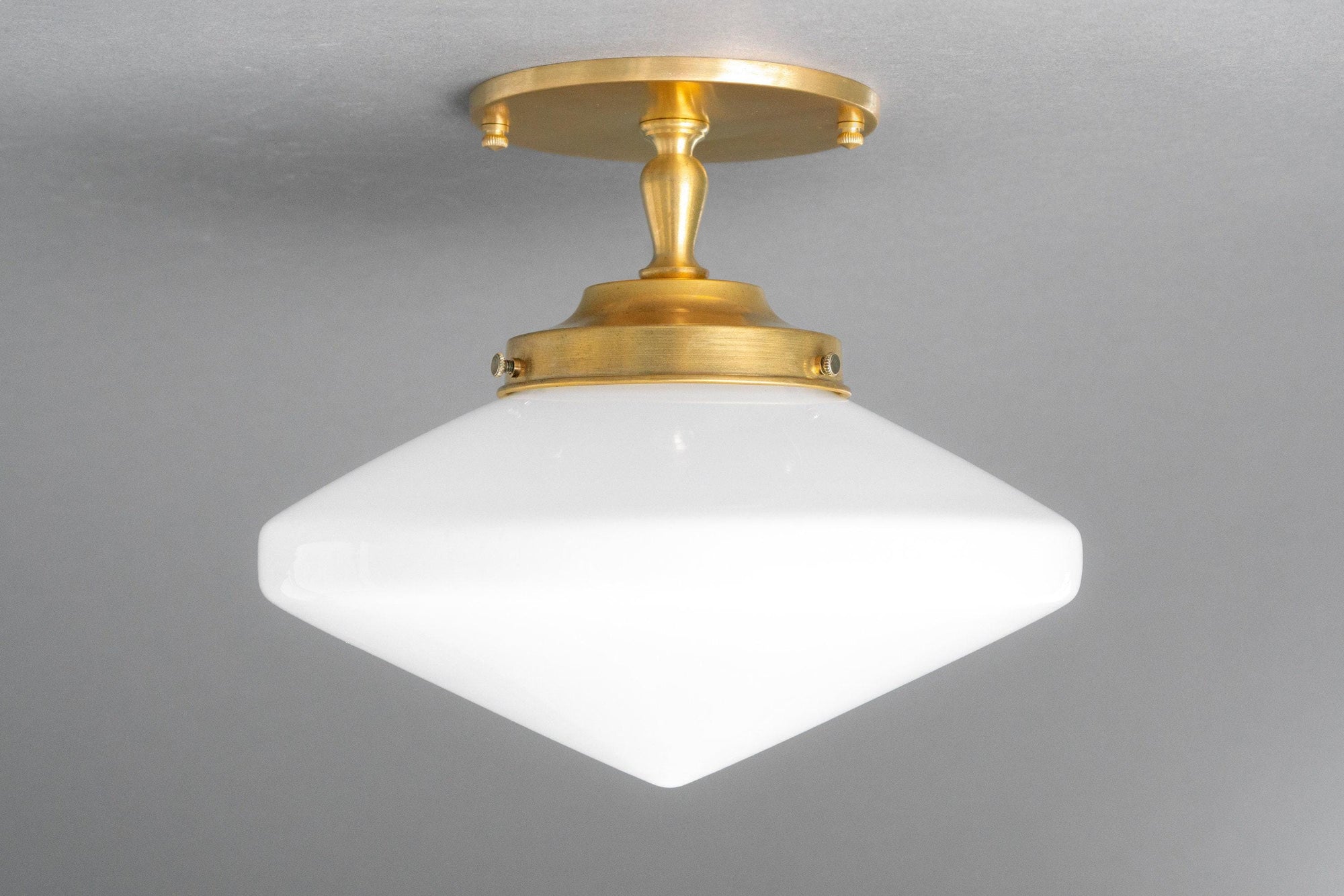 CEILING LIGHT MODEL NO. 0041