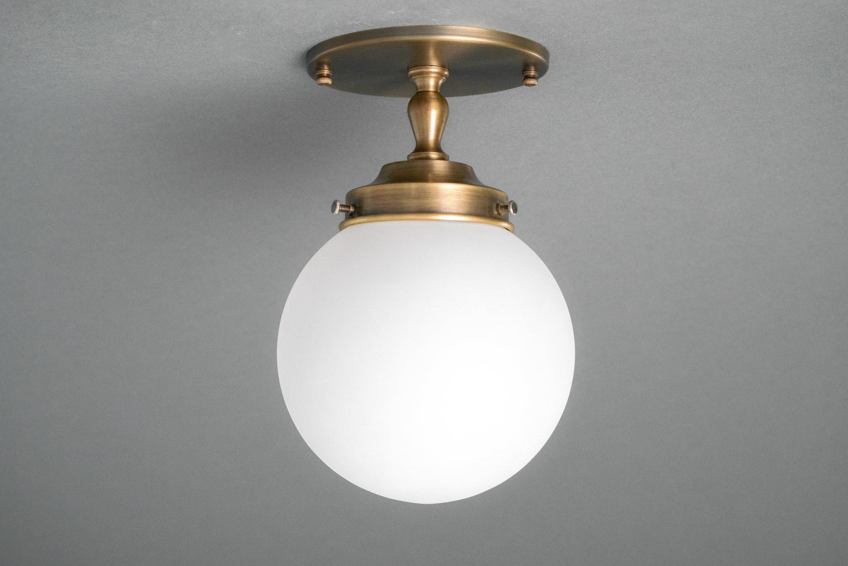 CEILING LIGHT MODEL NO. 0220