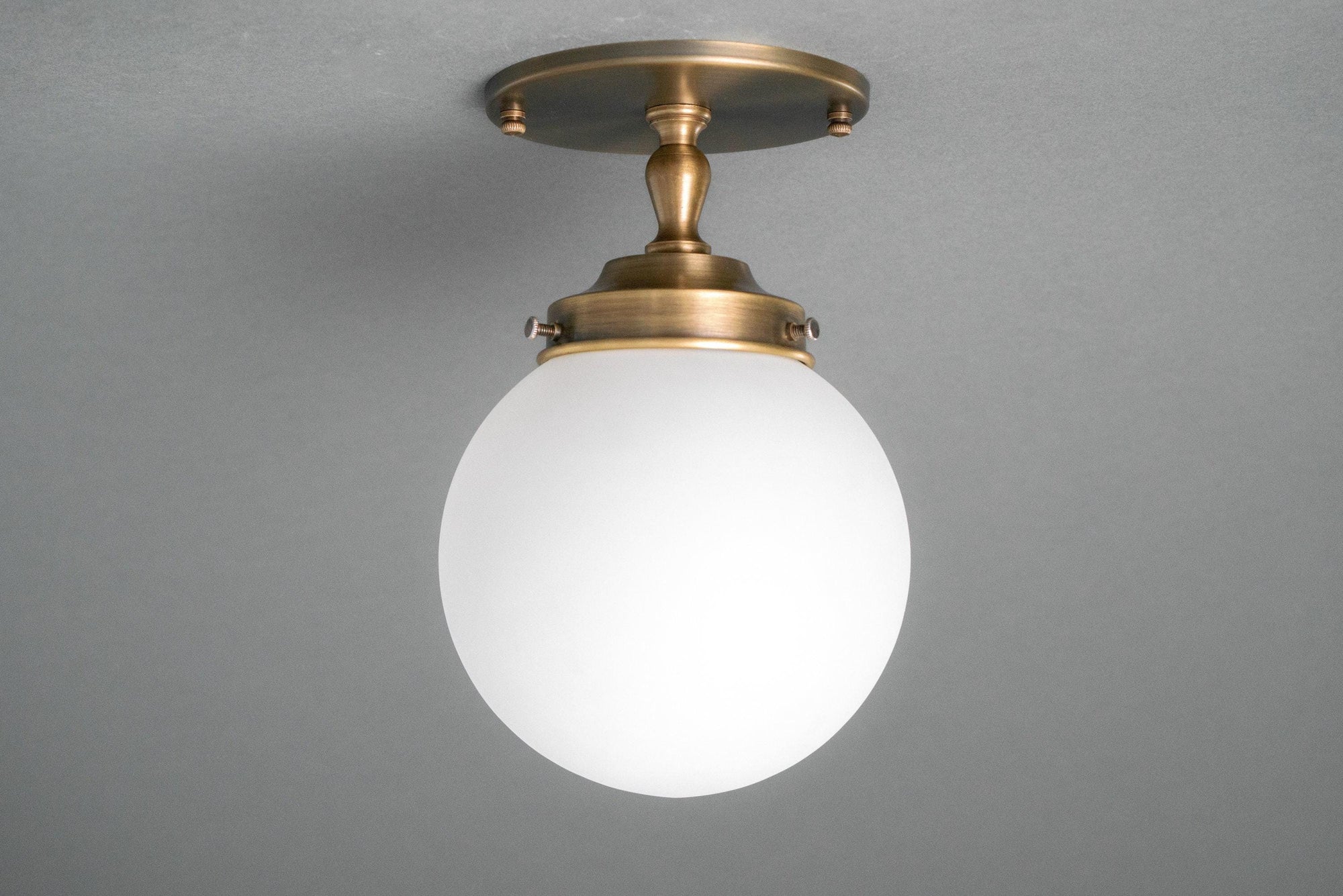 CEILING LIGHT MODEL NO. 0220