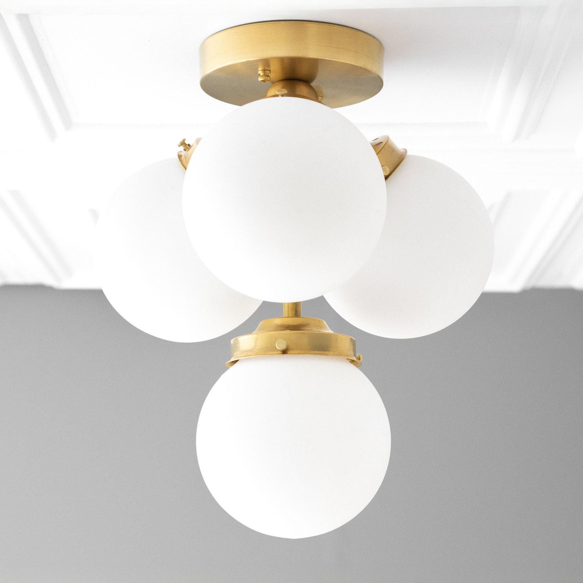 CEILING LIGHT MODEL NO. 6641