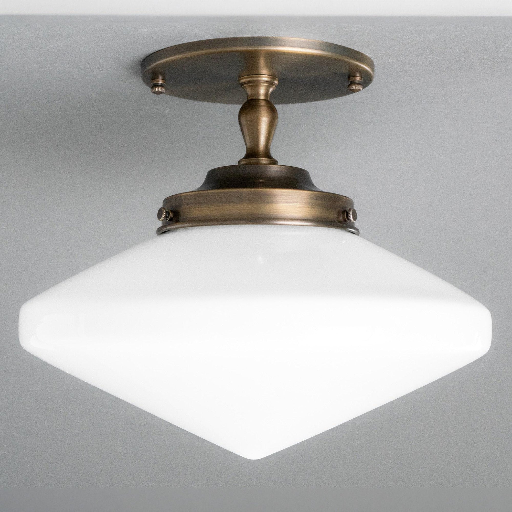 CEILING LIGHT MODEL NO. 0041