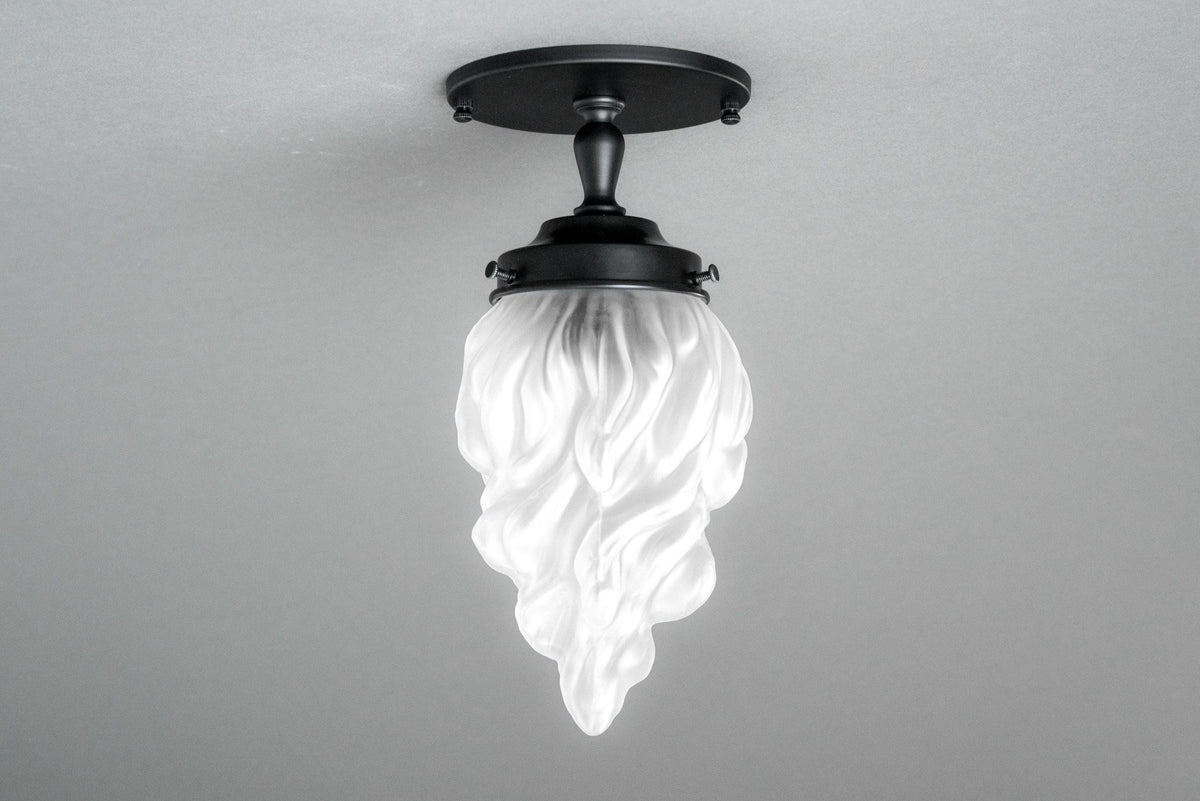 CEILING LIGHT MODEL NO. 6131