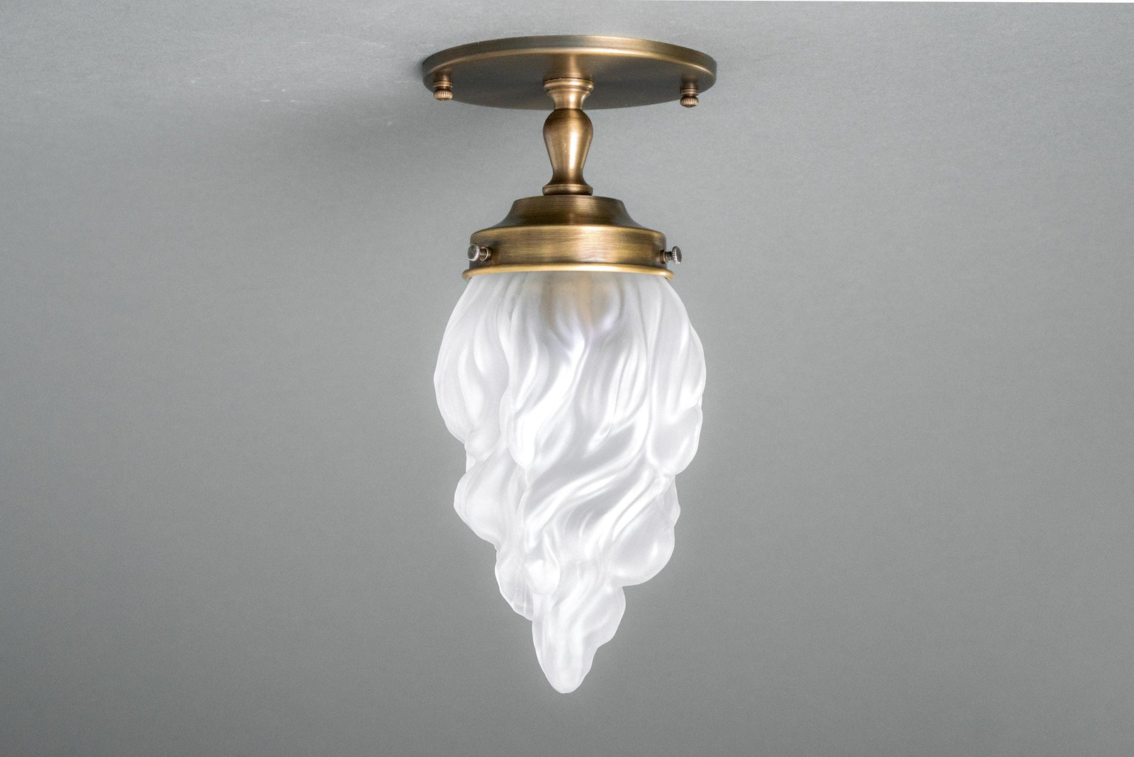 CEILING LIGHT MODEL NO. 6131