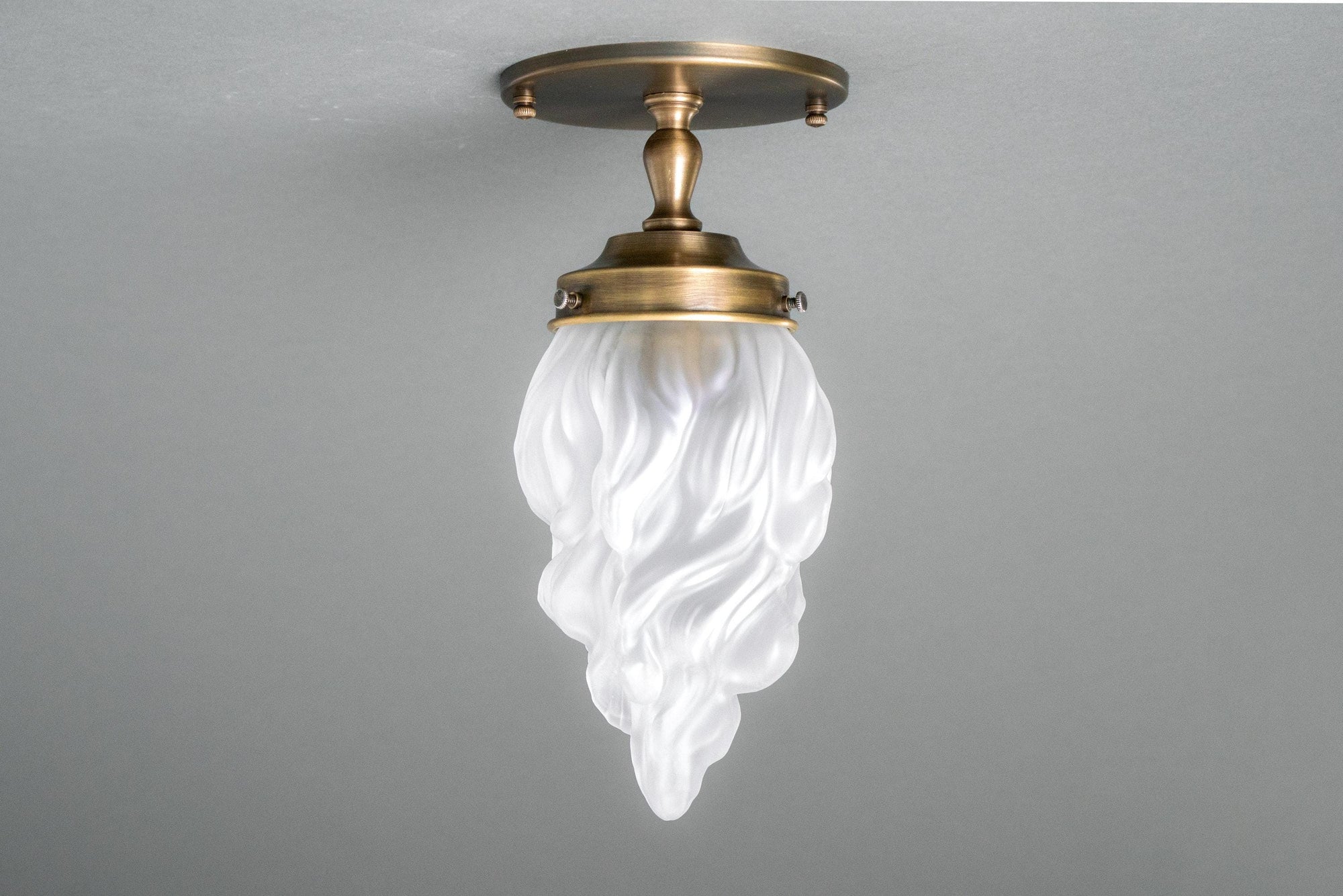 CEILING LIGHT MODEL NO. 6131