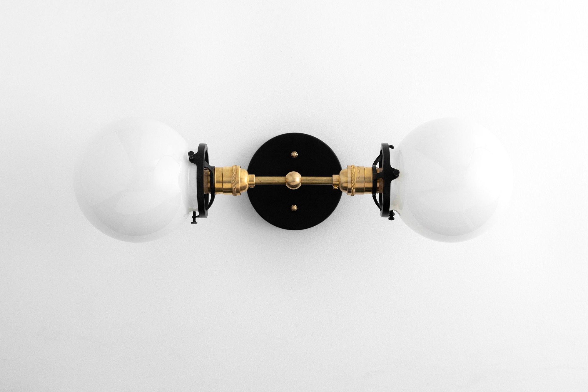 VANITY LIGHT MODEL NO. 9543