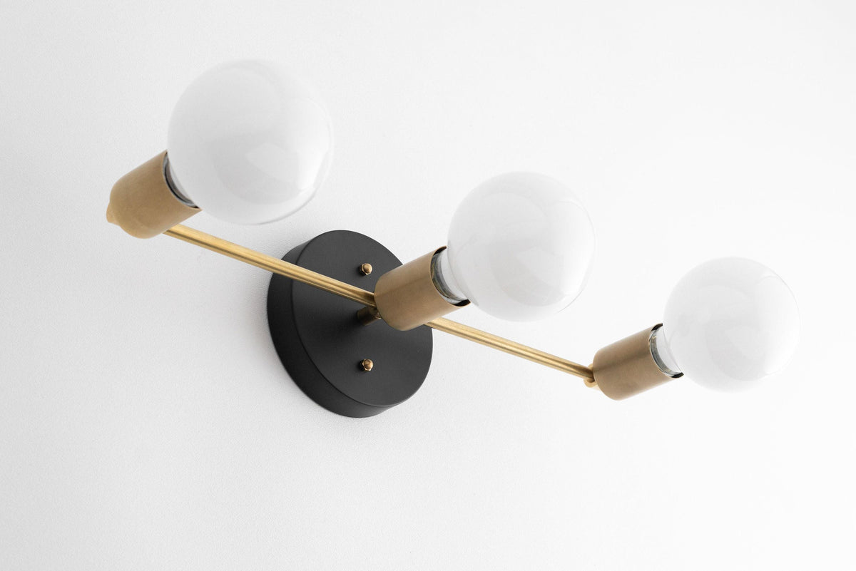 VANITY LIGHT MODEL NO. 0518