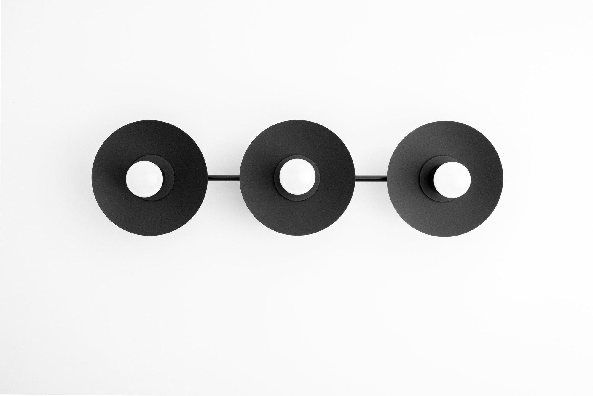 VANITY LIGHT MODEL NO. 2681