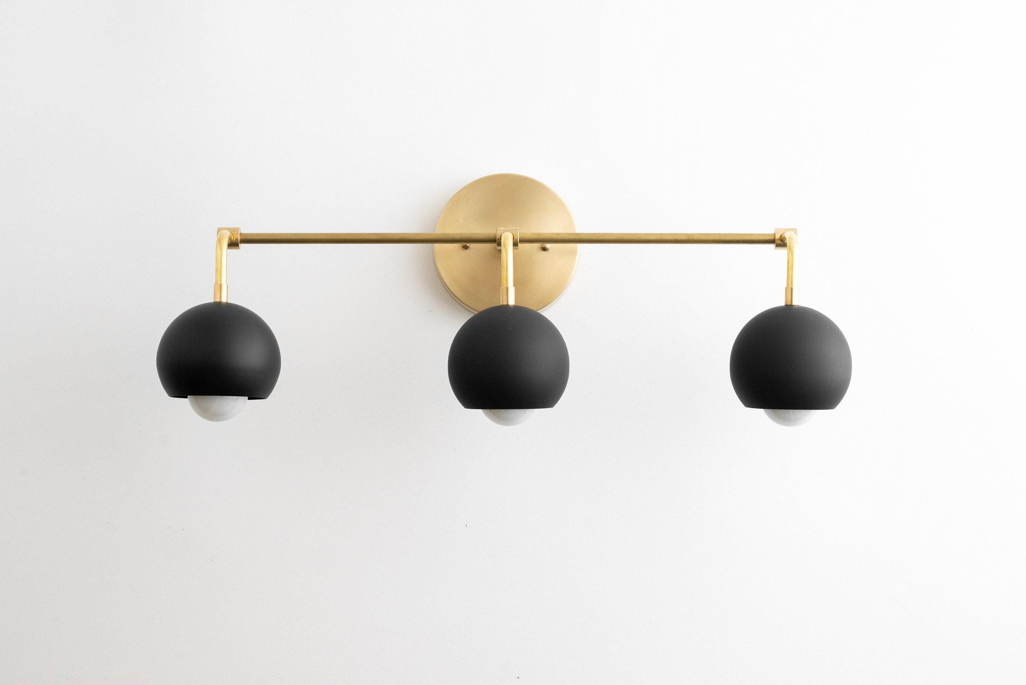 VANITY LIGHT MODEL NO. 0252