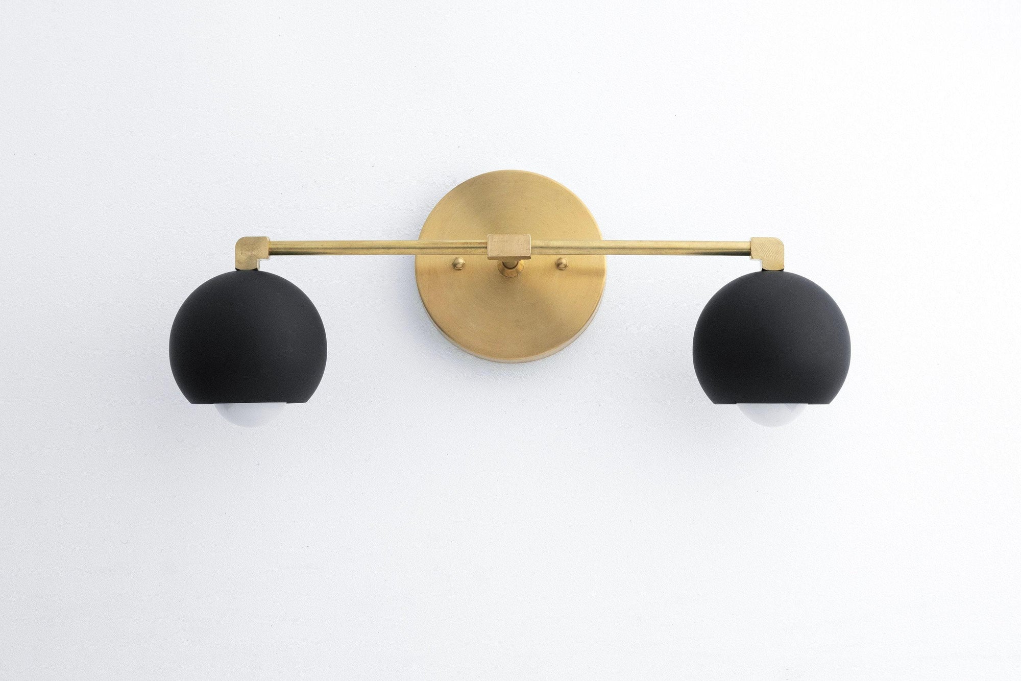 VANITY LIGHT MODEL NO. 5469