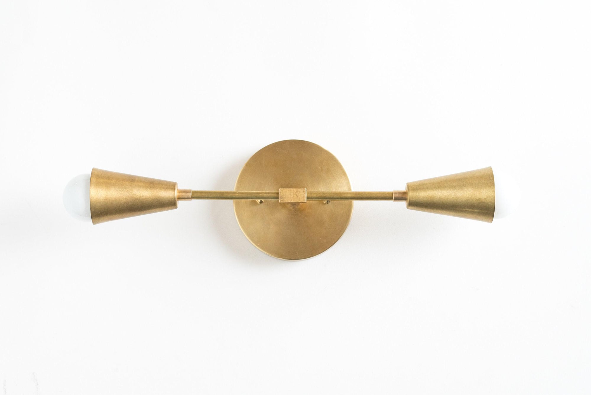 VANITY LIGHT MODEL NO. 3209