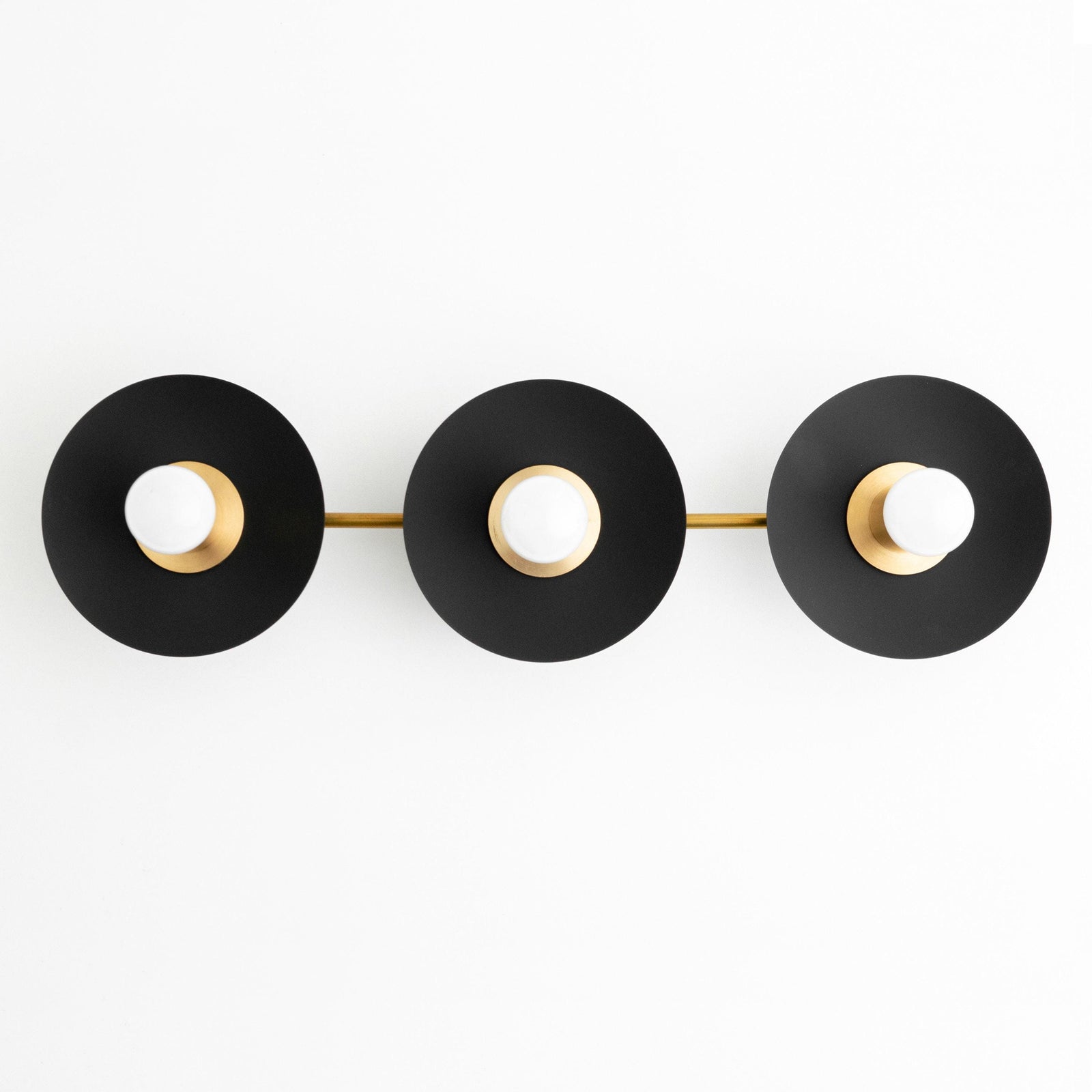VANITY LIGHT MODEL NO. 2681