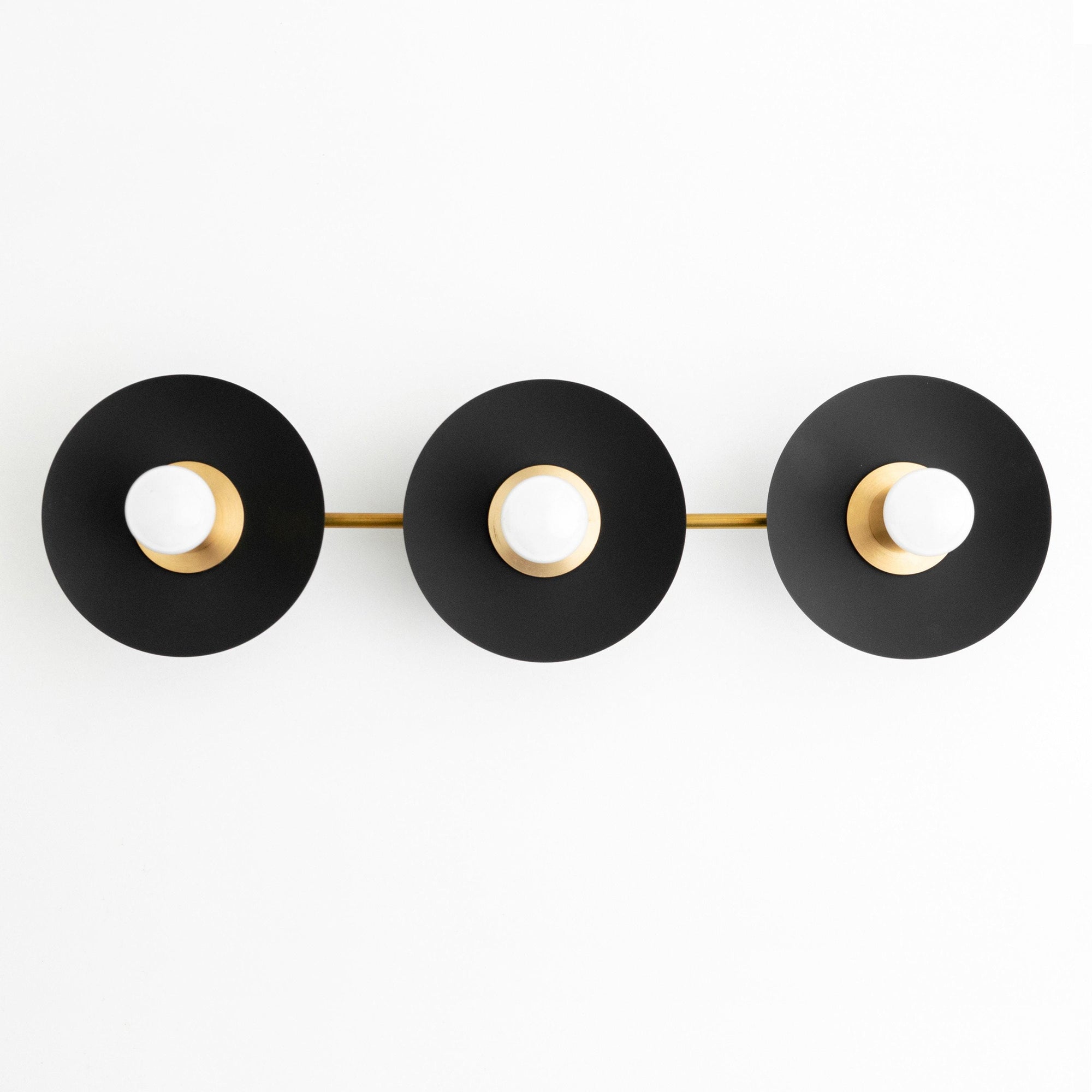 VANITY LIGHT MODEL NO. 2681