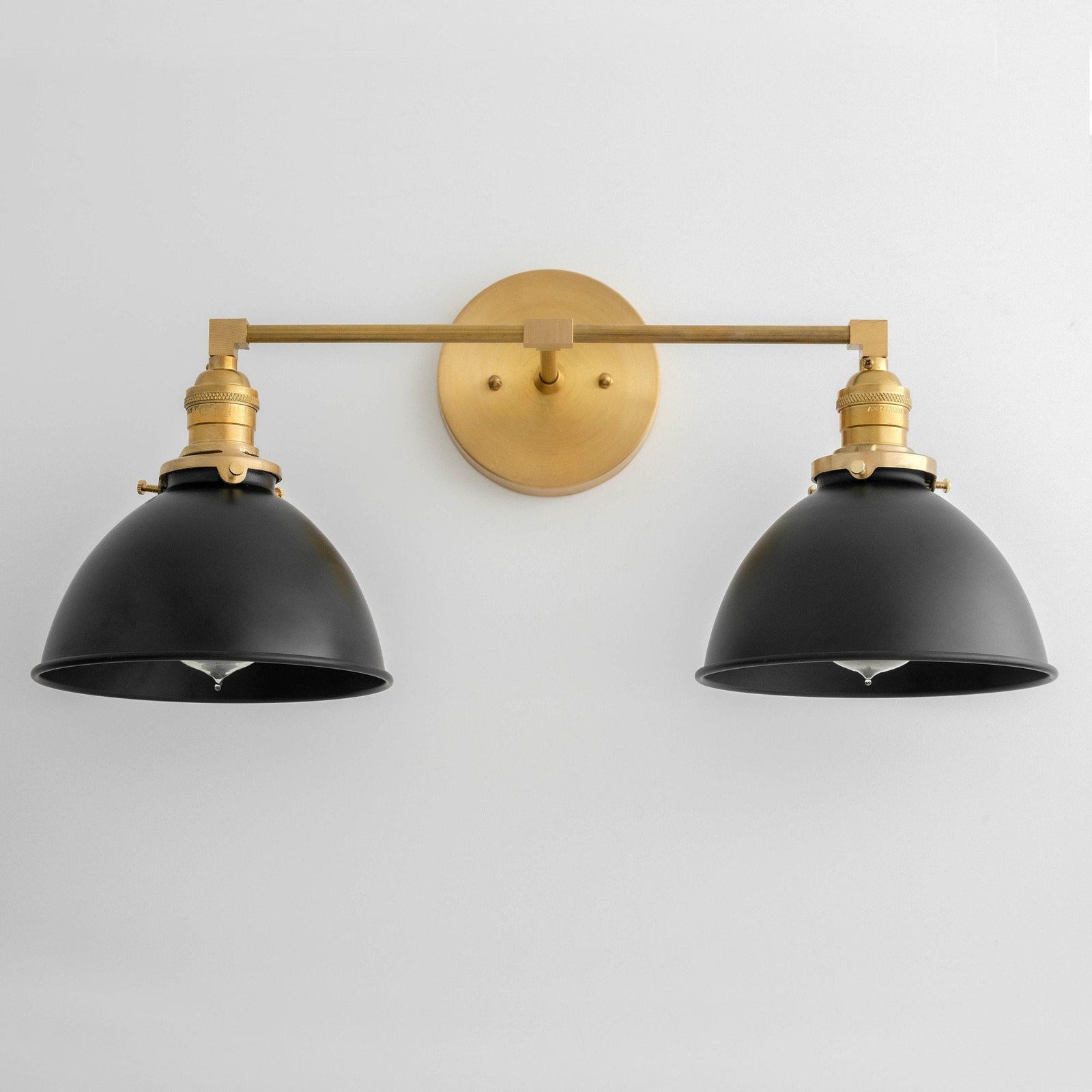 VANITY LIGHT MODEL NO. 3370