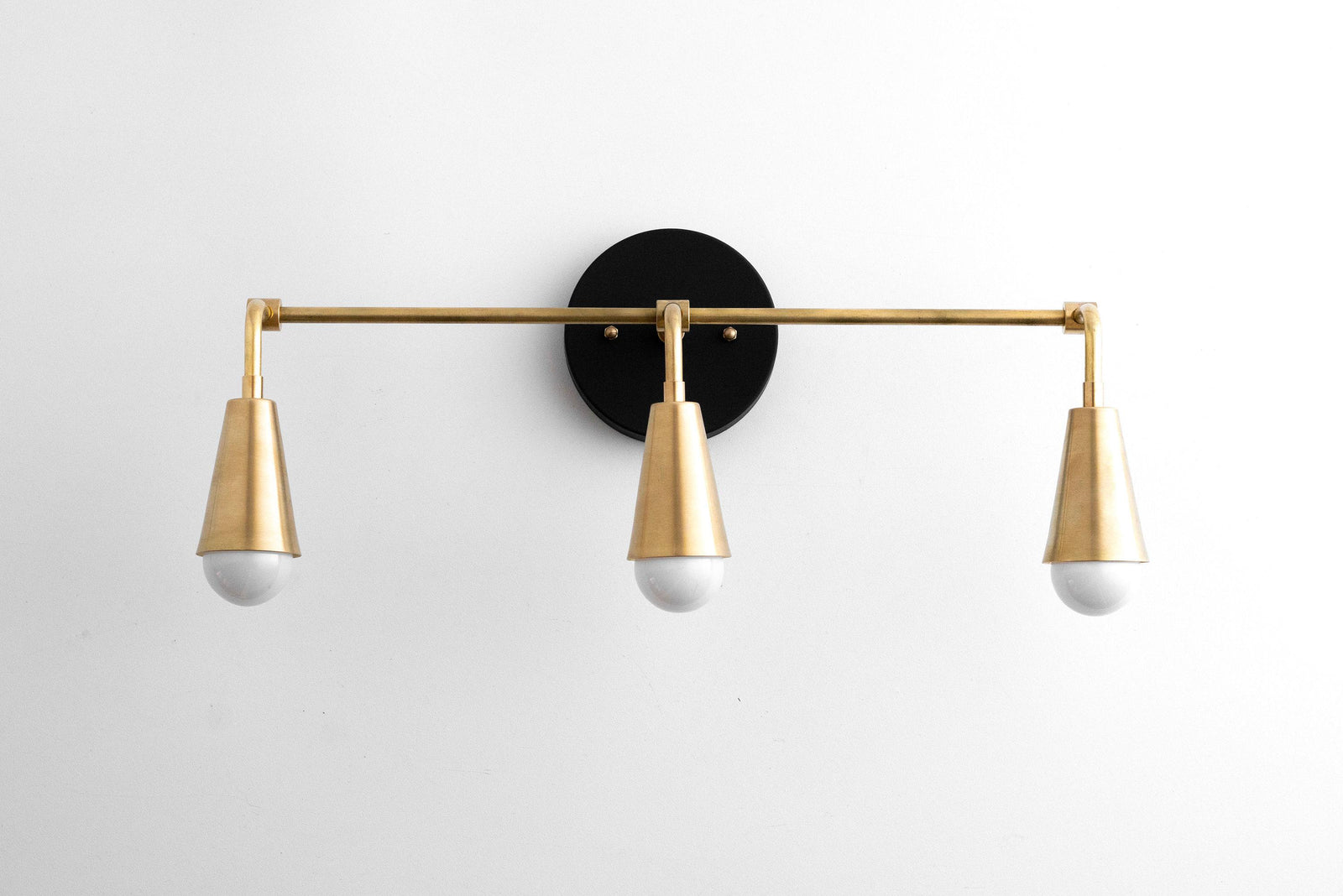 VANITY LIGHT MODEL NO. 3970