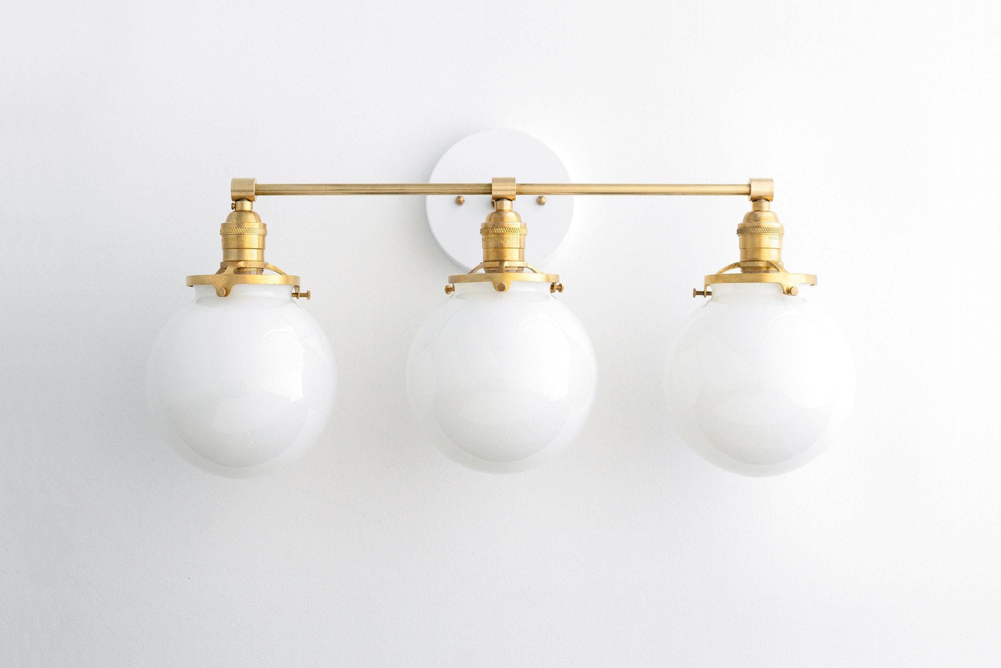 VANITY LIGHT MODEL NO. 4111