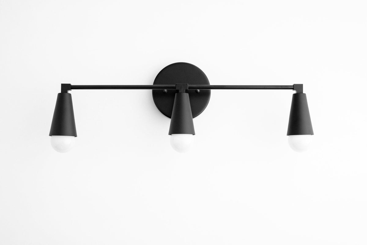 VANITY LIGHT MODEL NO. 9945