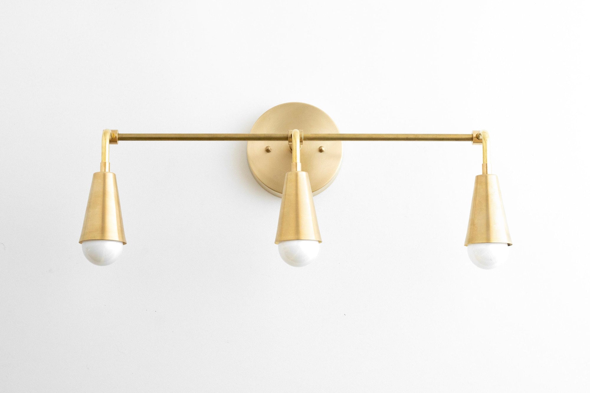 VANITY LIGHT MODEL NO. 3970