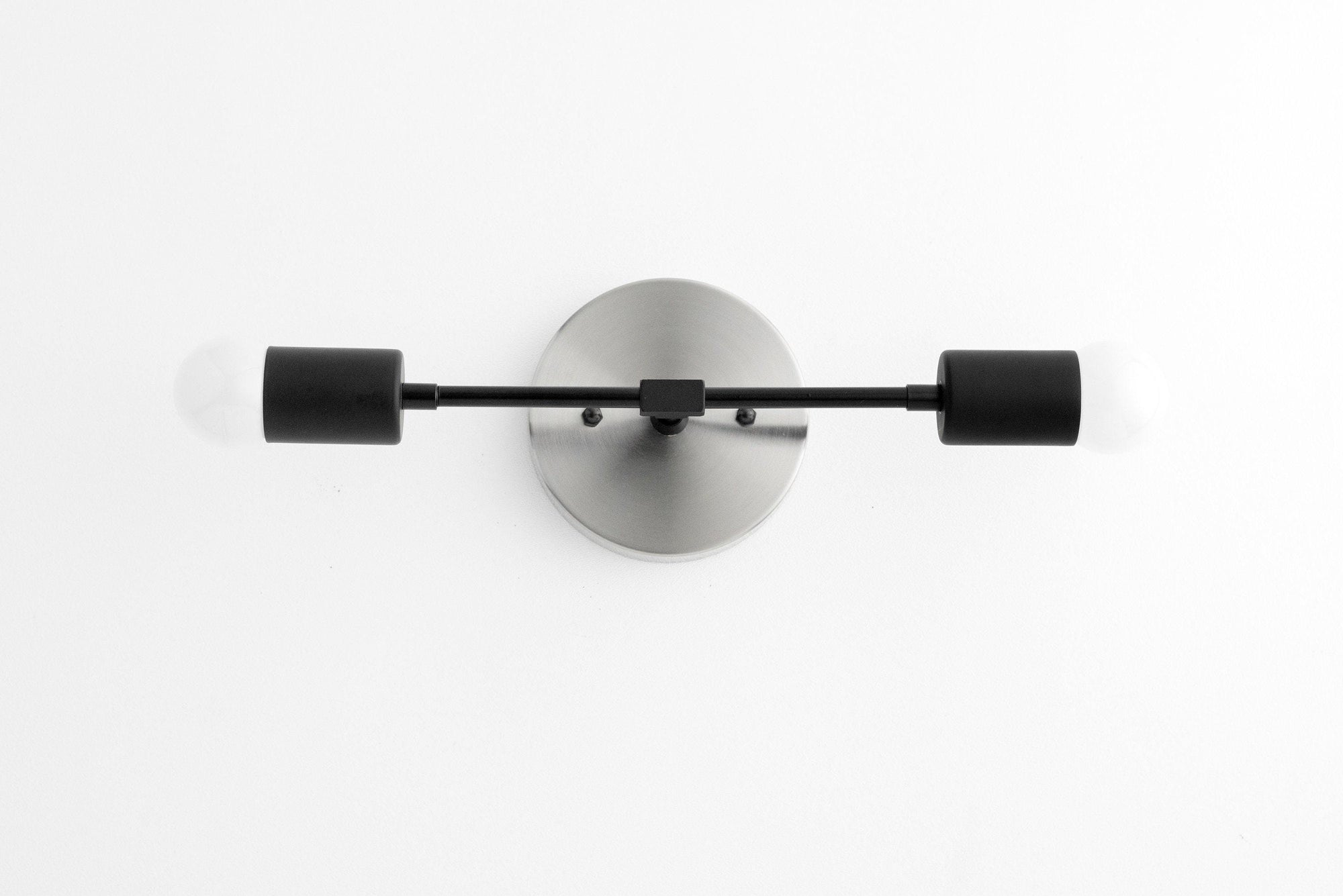 VANITY LIGHT MODEL NO. 5563