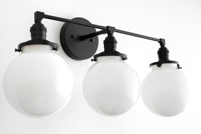 VANITY LIGHT MODEL NO. 4111