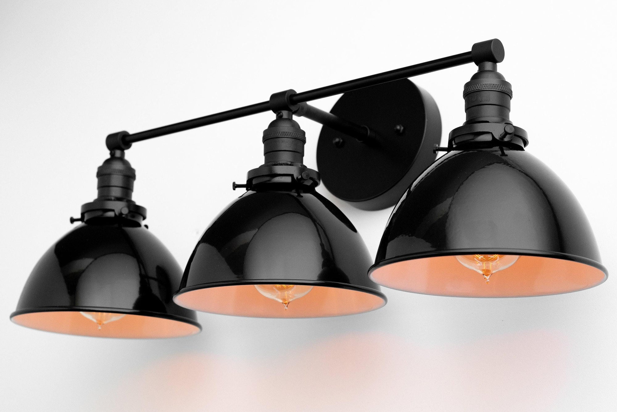 VANITY LIGHT MODEL NO. 6225