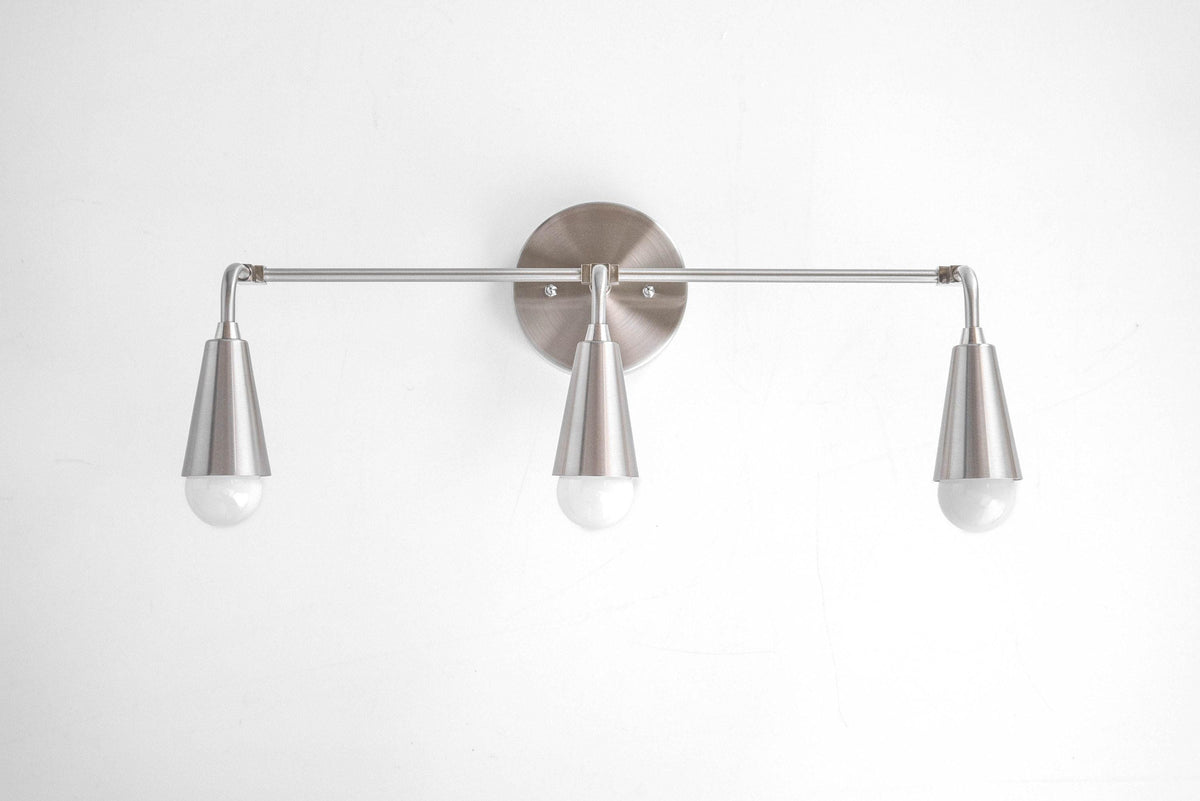 VANITY LIGHT MODEL NO. 3970