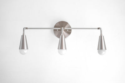 VANITY LIGHT MODEL NO. 3970